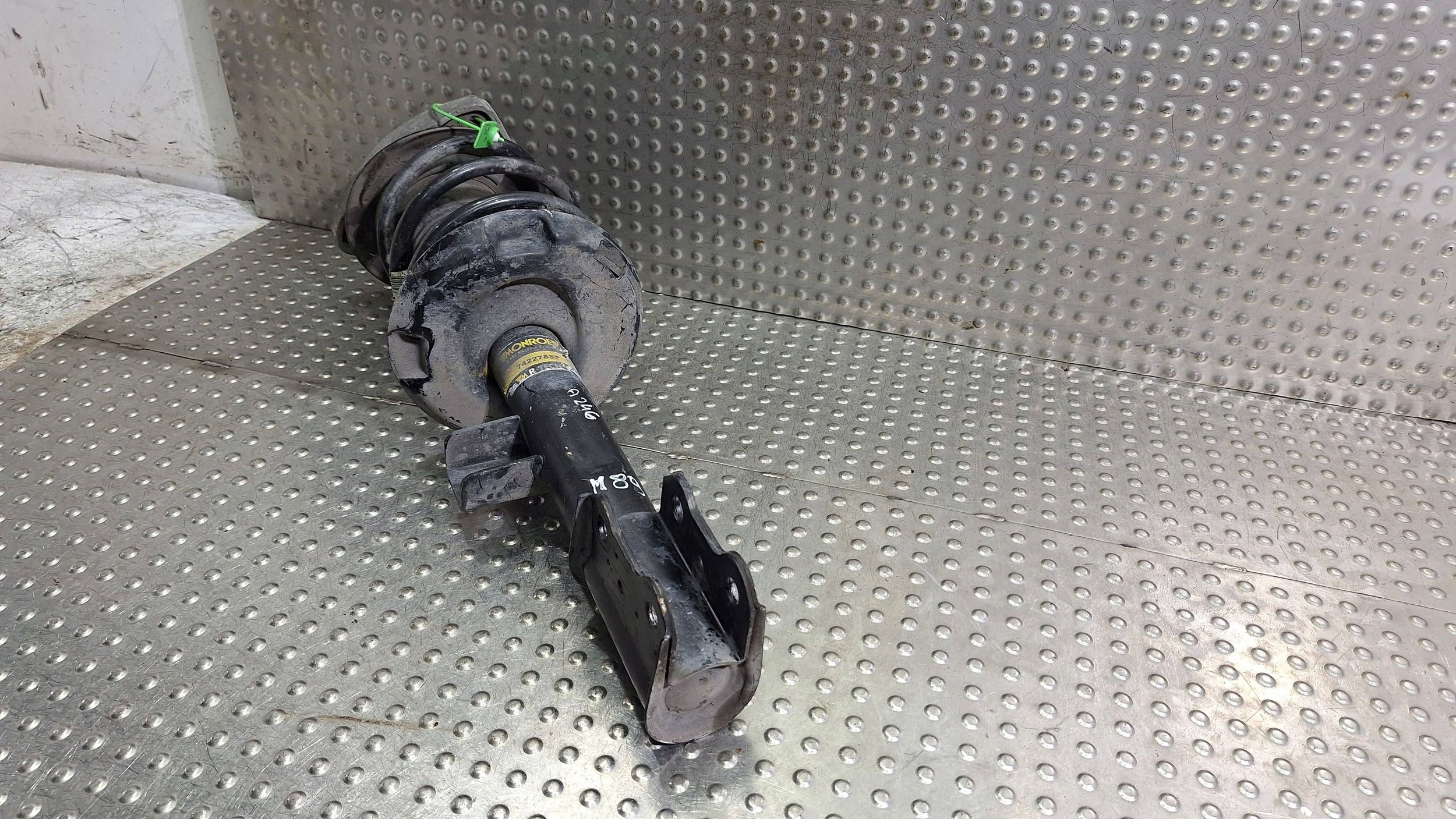 shock absorber left front A2463206513 MERCEDES W117 W176 W246