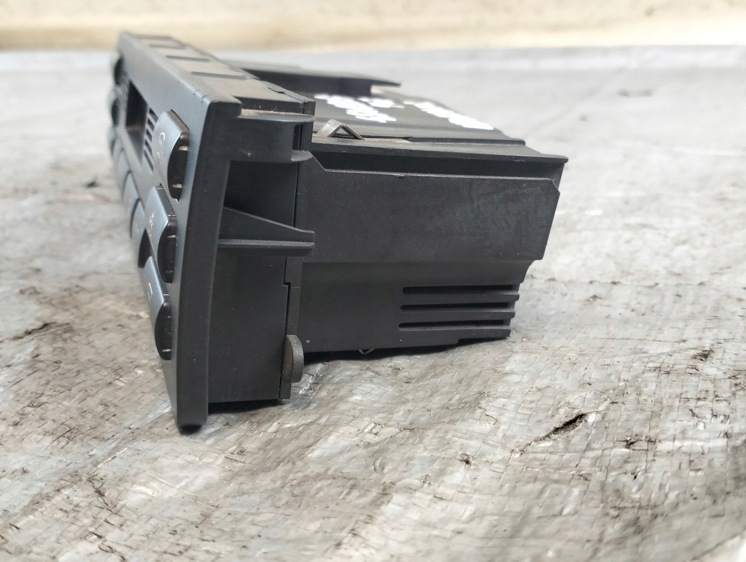 PANEL klími klimatizaci BMW 3 E46 98-05r OE 6902440