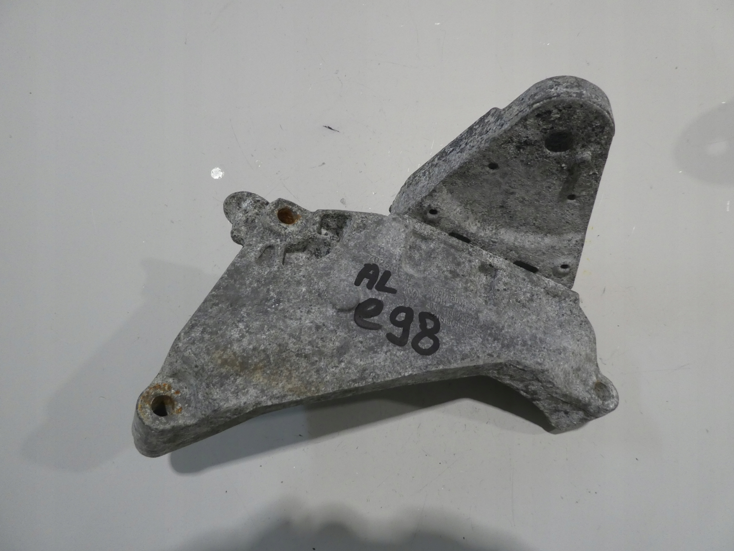 VW T5 LIFT holder engine mount 03L199207B
