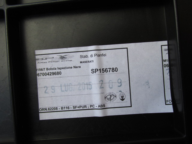 MASERATI QUATTROPORTE VI 2015r заглушка багажника 670013401