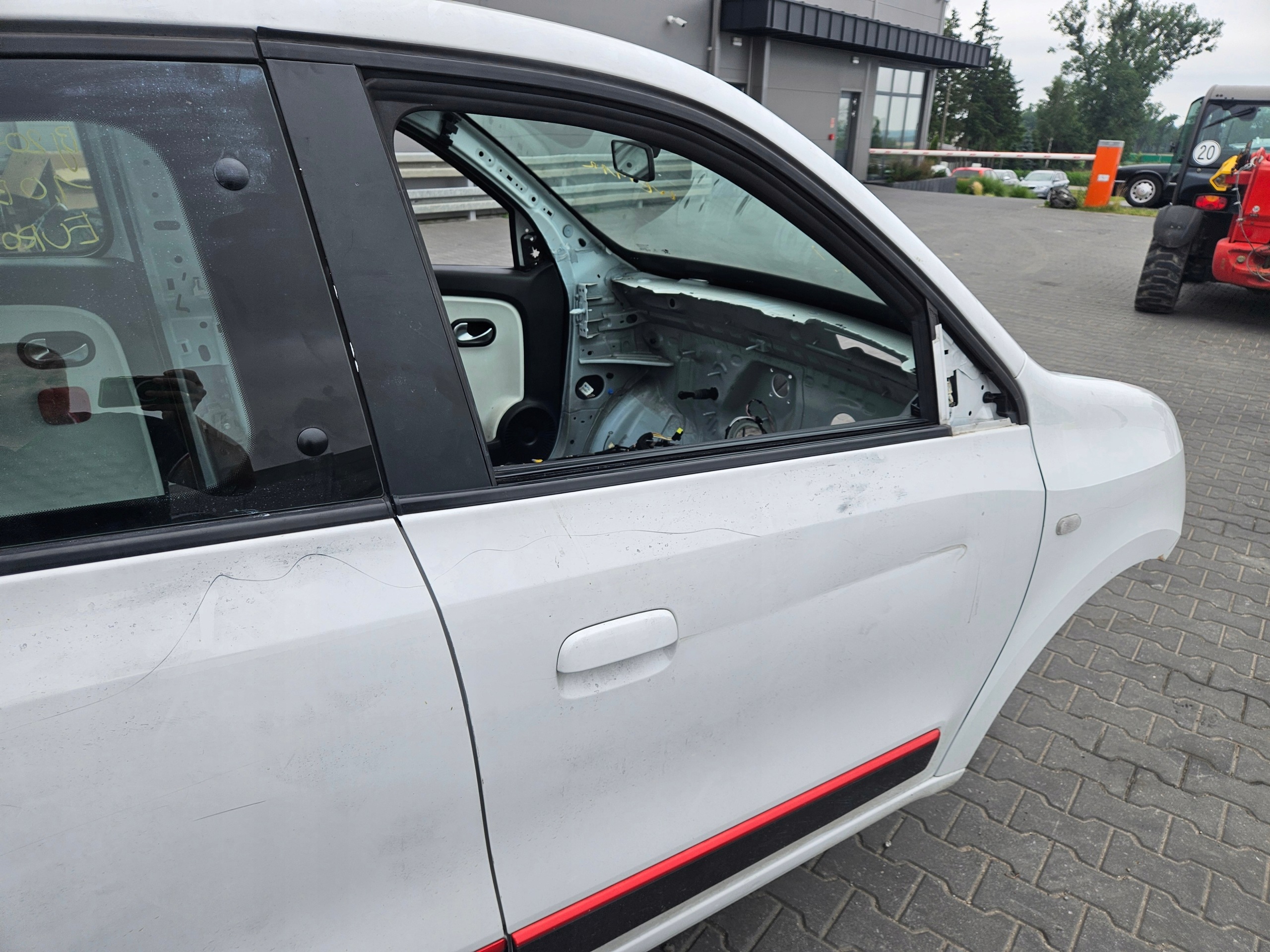 RENAULT TWINGO III door right front DVQNJ