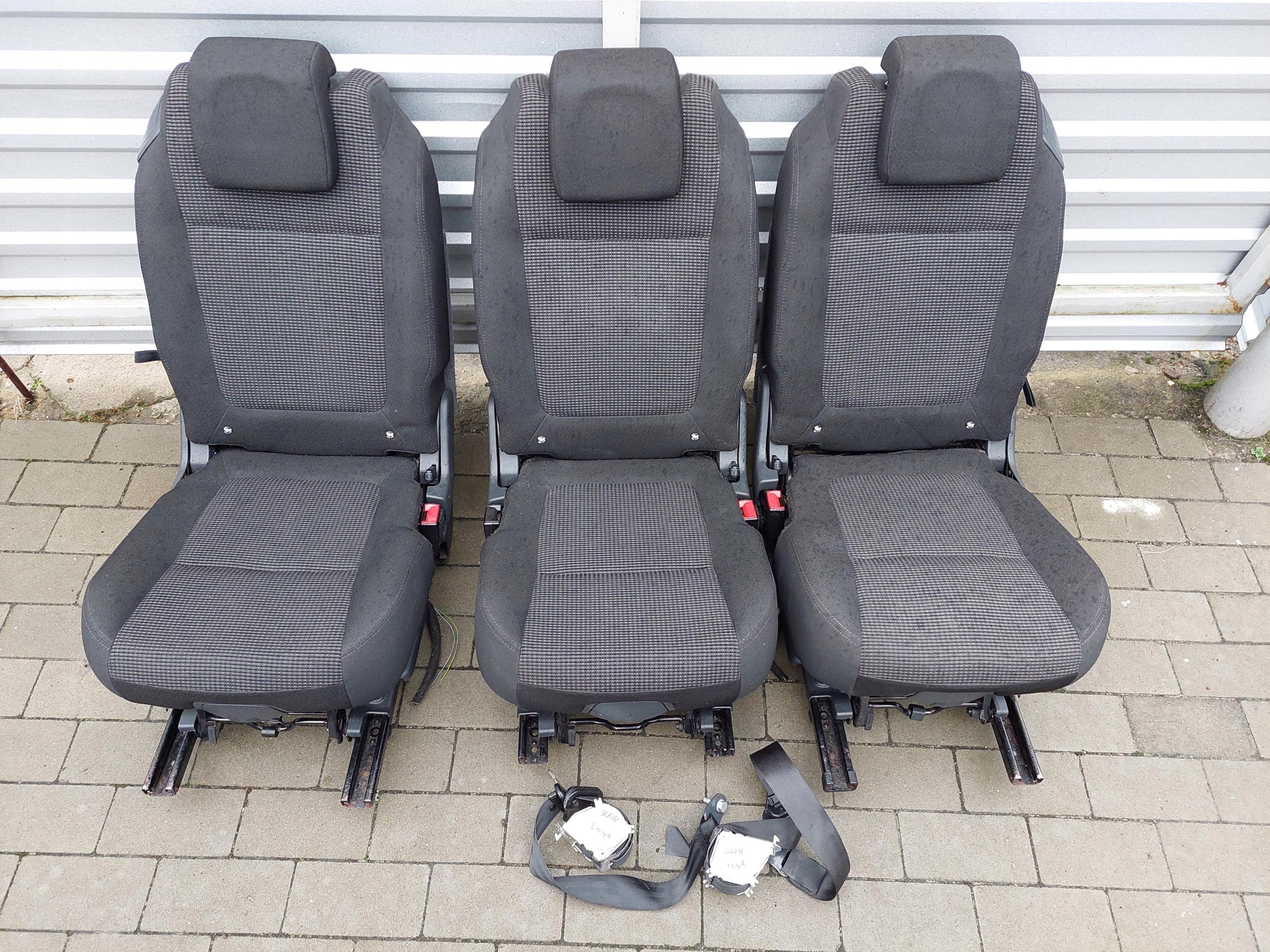 Sitz heck hinten mitte links rechts PEUGEOT 5008 und