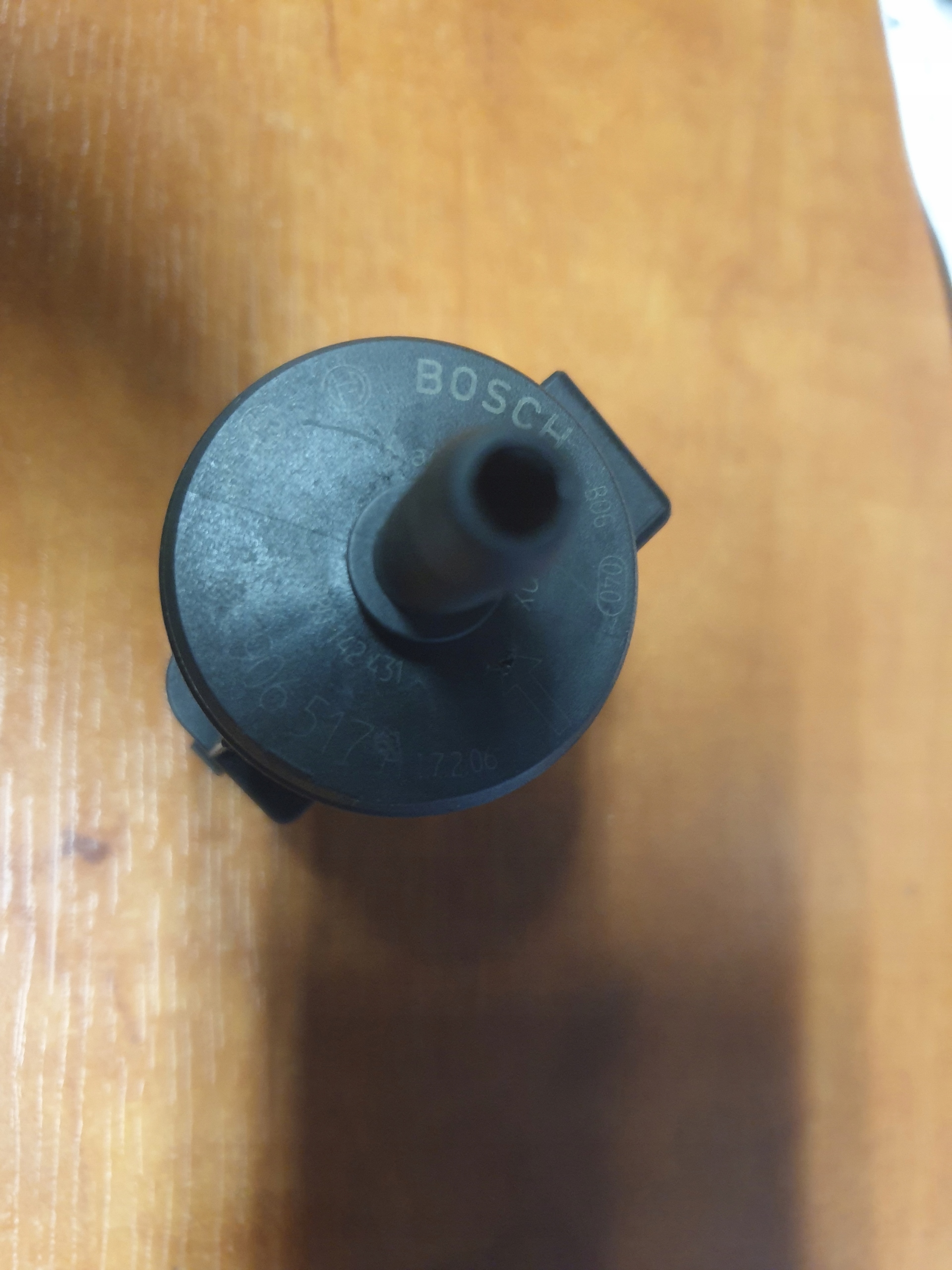 0280142431 06E906517 valve vacual BOSCH