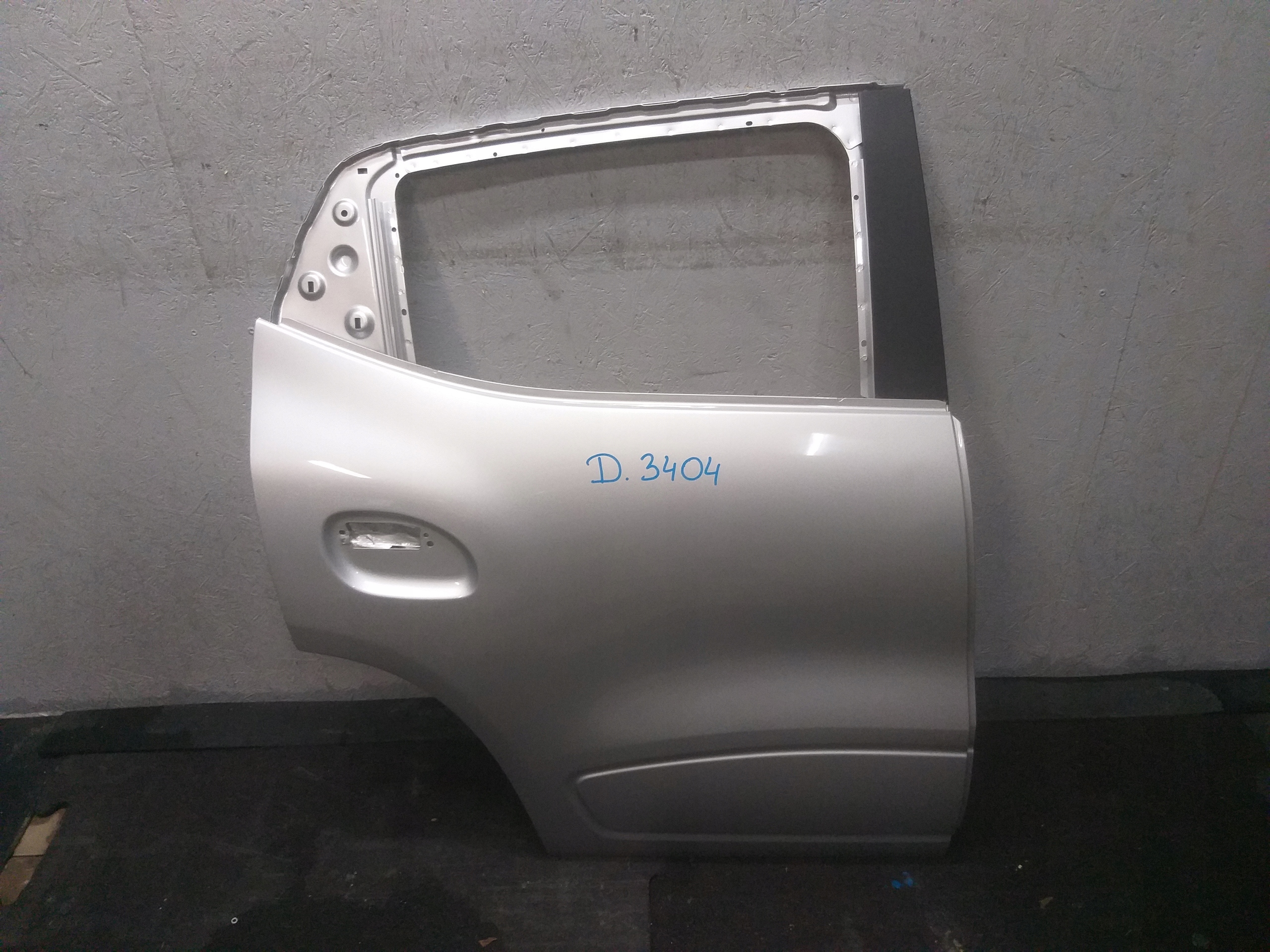 dvere zadok pravé DACIA SPRING
