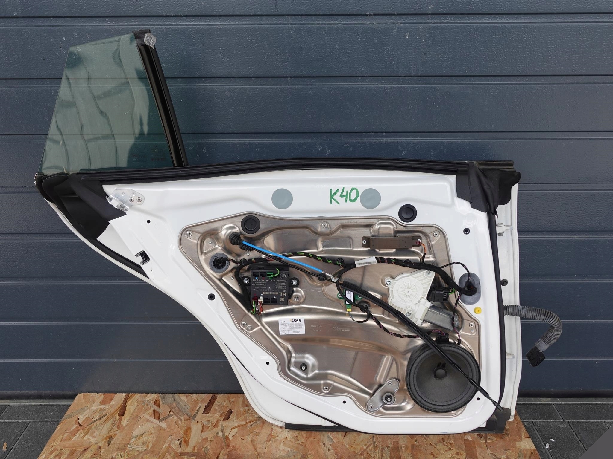 MERCEDES CLS C218 X218 10- door left complete