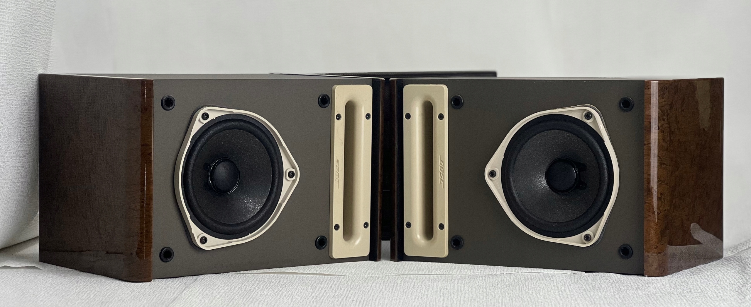 BOSE STYLE-171 MELODYJNE KOLUMNY PODSTAWKOWE