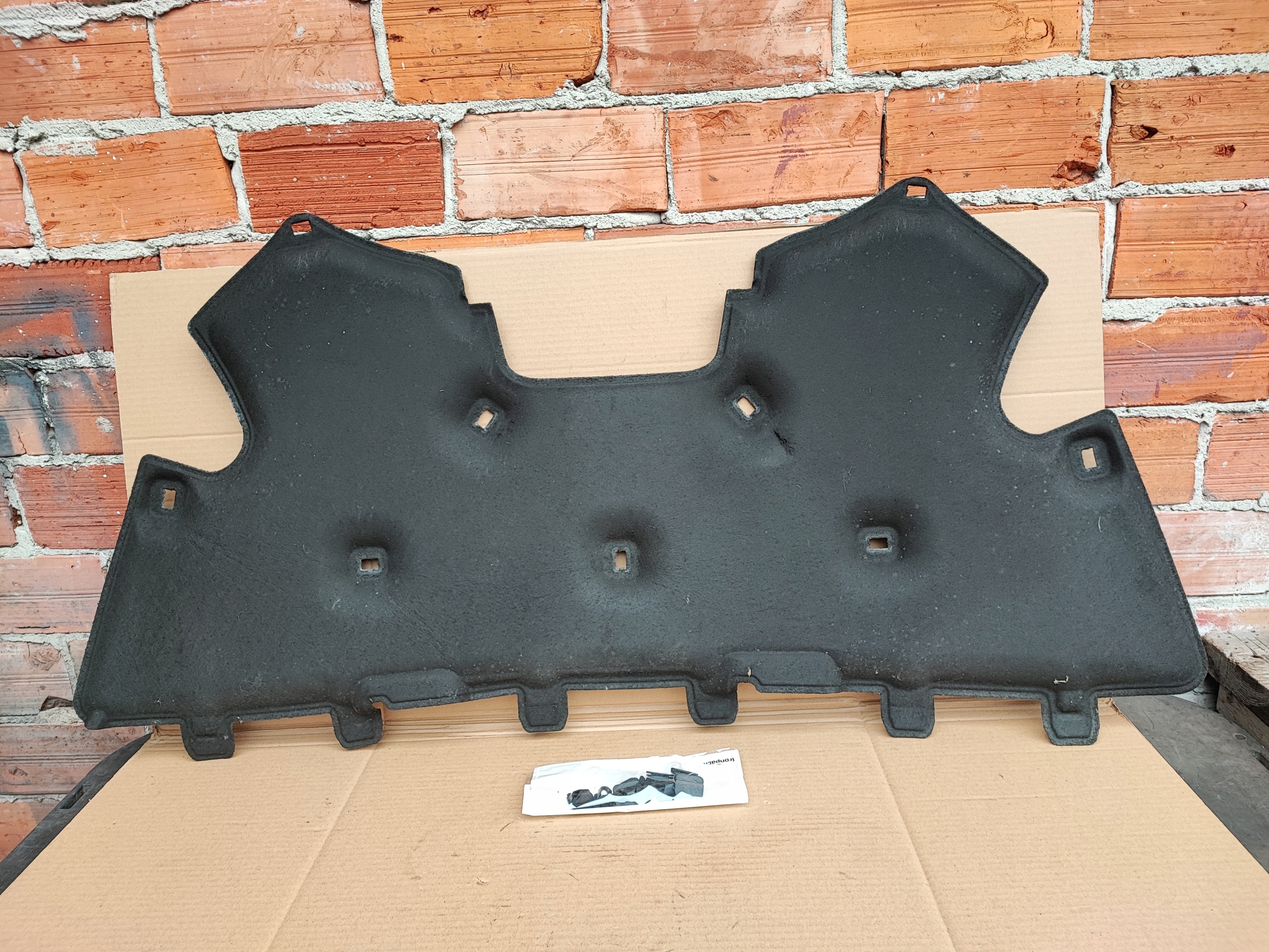 Ford Kuga MK1 2.0 TDCi LIFT звукоізоляція капота