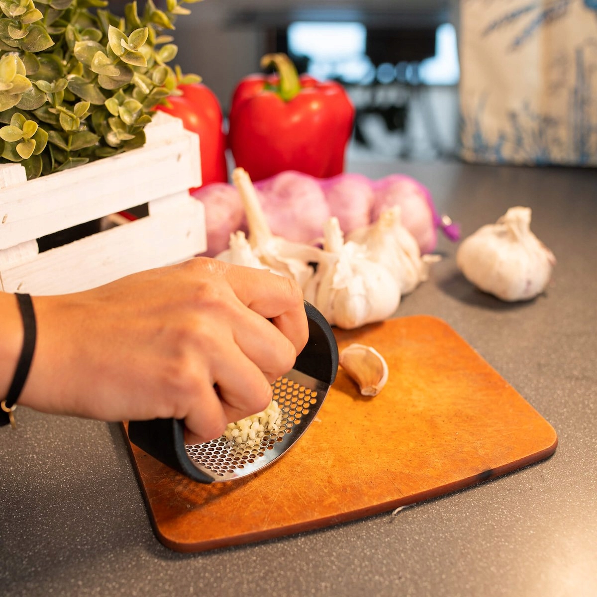 WYCISKACZ DO CZOSNKU PRASKA SIEKACZ WYCISKARKA RĘCZNA STALOWA ZGNIATACZ Stan opakowania oryginalne