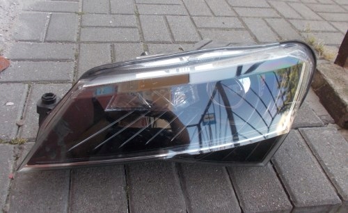 SKODA SUPERB III 3V BI-XENON 15- LAMPA LEWA PRZEDNIA ORYGINAŁ EUROPA