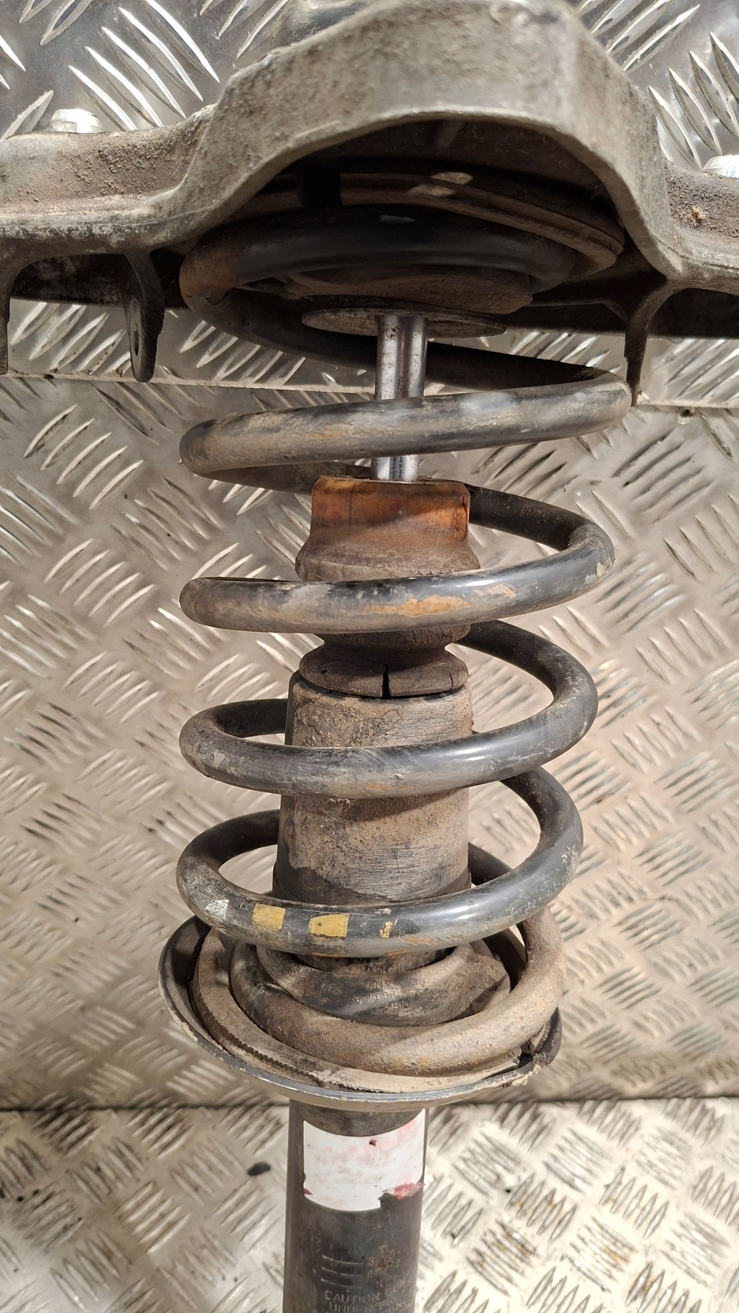 shock absorber left front AUDI A4 B6 1.9TDI