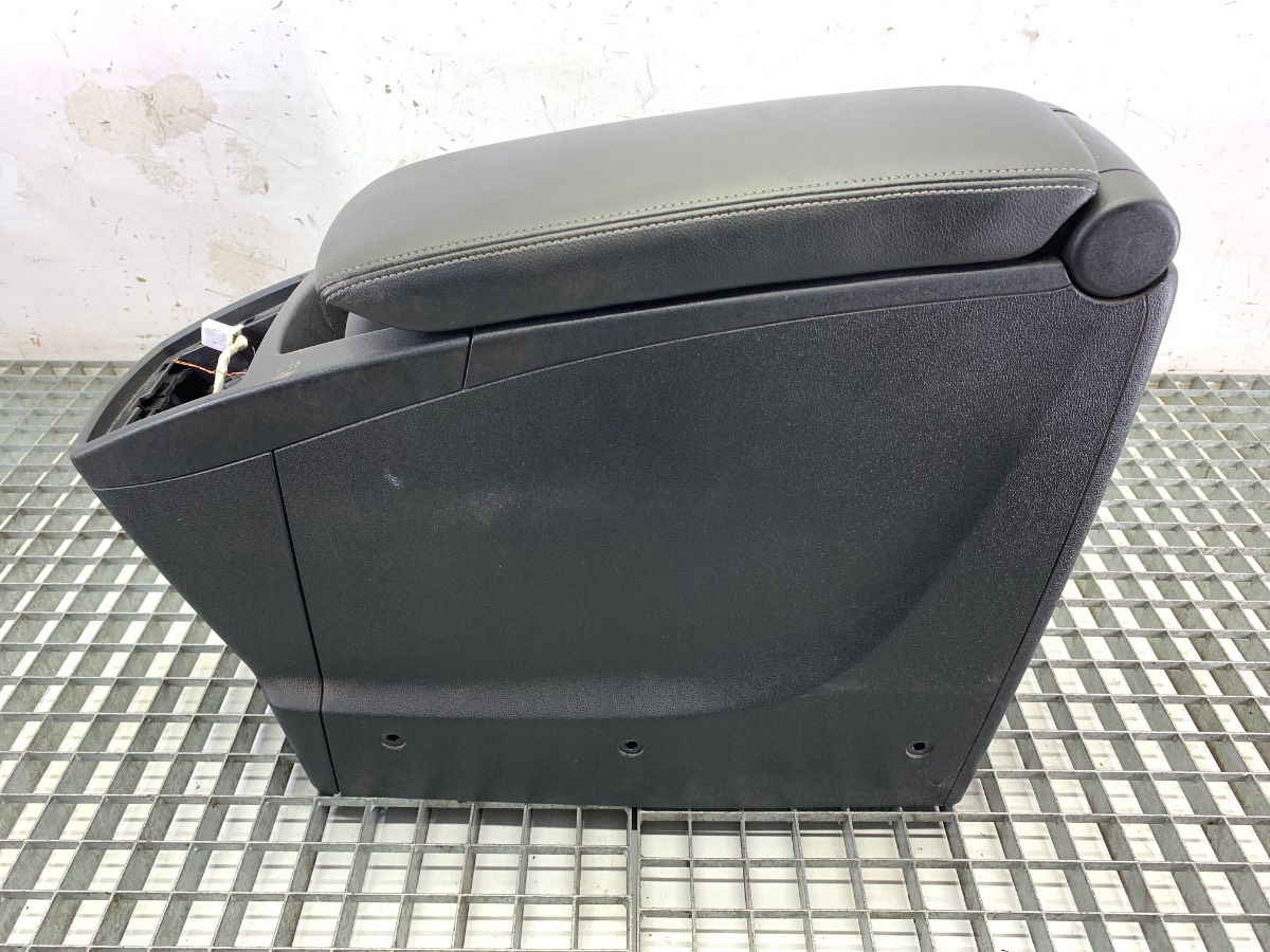 подлокотник renault SCENIC III Минивен 8127320