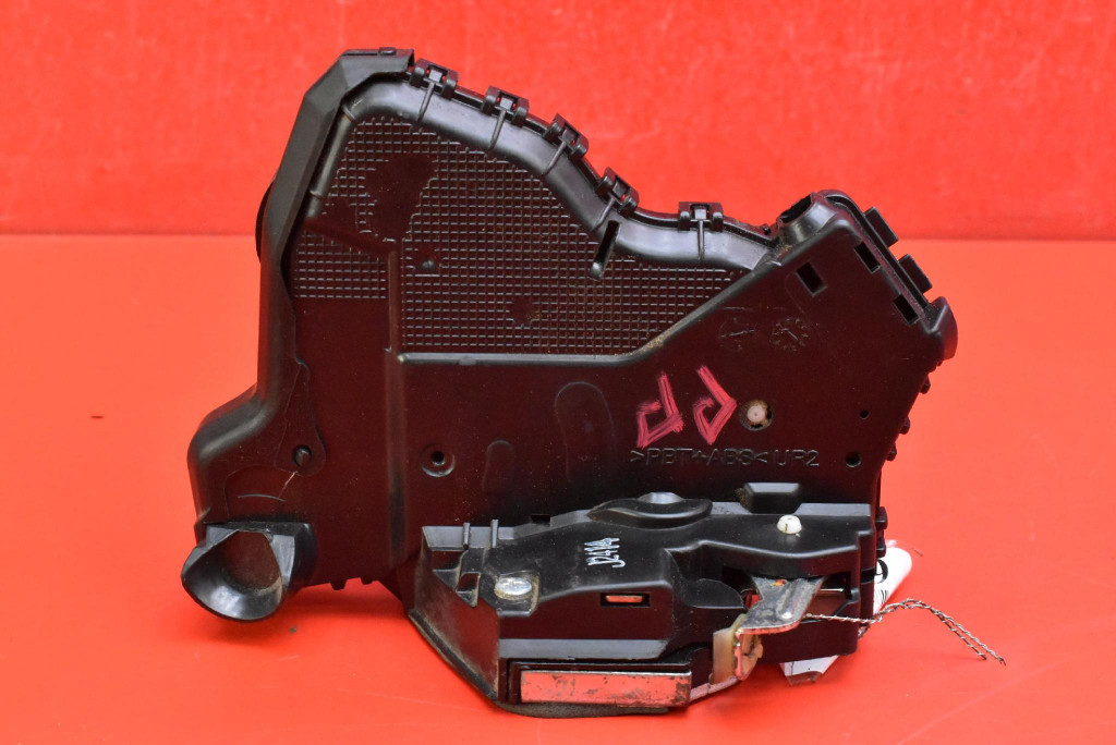 lock door right front front EU A084219 TOYOTA AURIS 2 II 5D HB 12-15