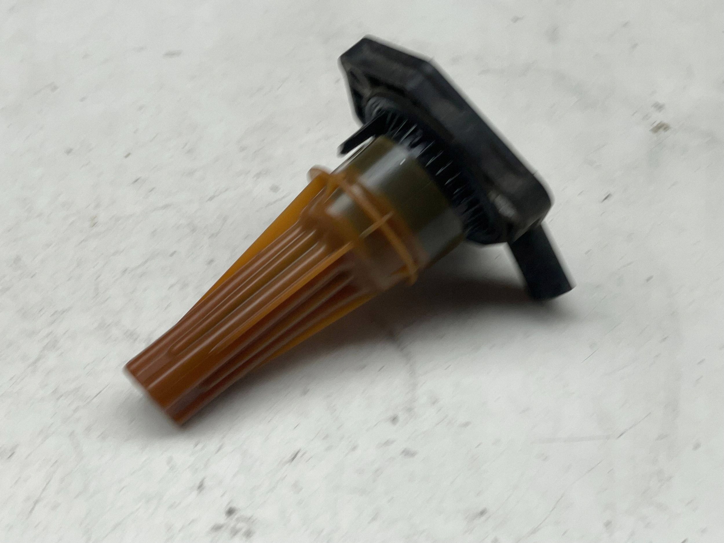sensore Livello olio VW AUDI SEAT LEON IV 04C907660A