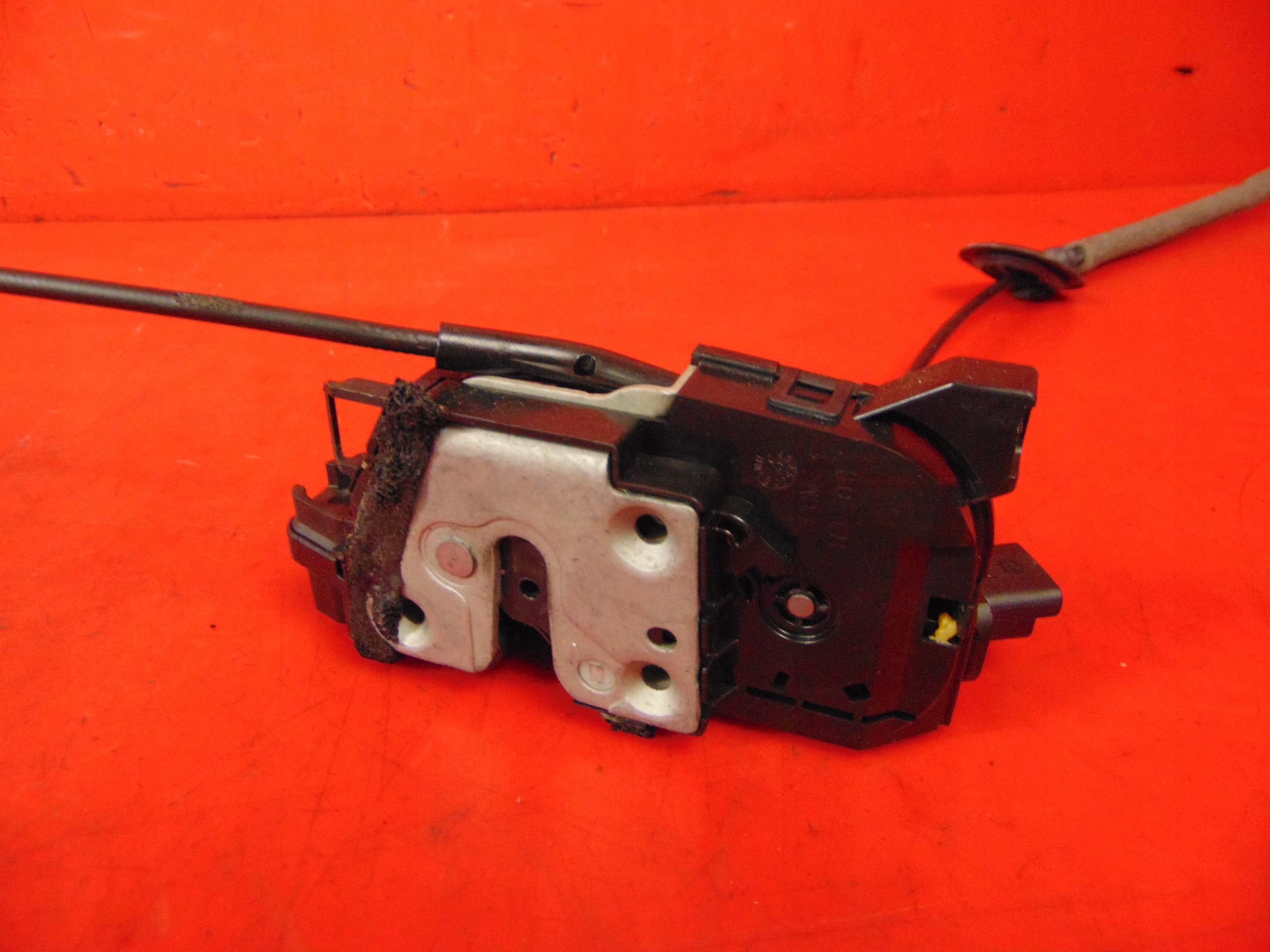 RENAULT ZOE 12- lock door right front 4 PIN EU