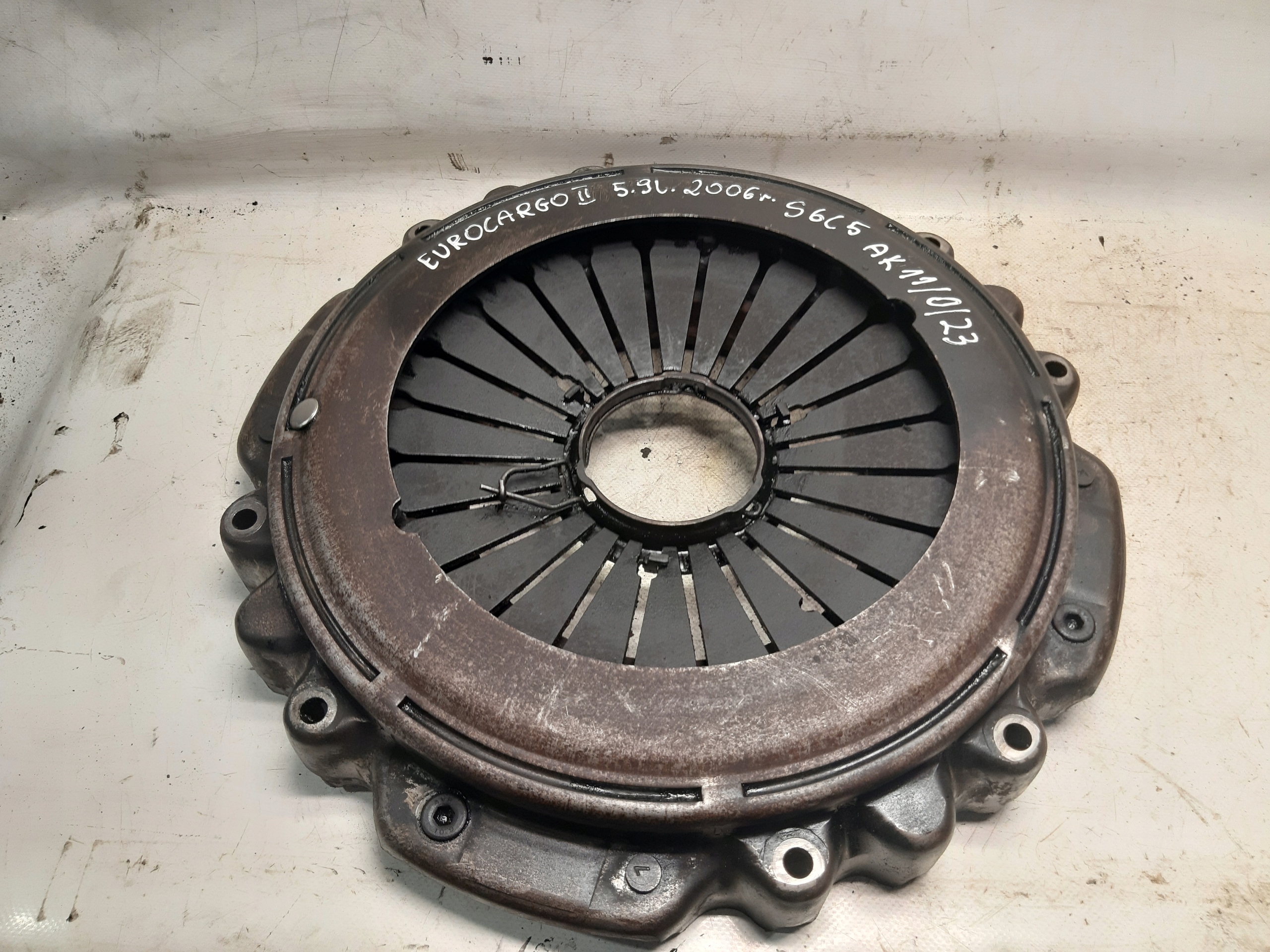 de pression VALEO Embrayage IVECO EUROCARGO II 2 5.9
