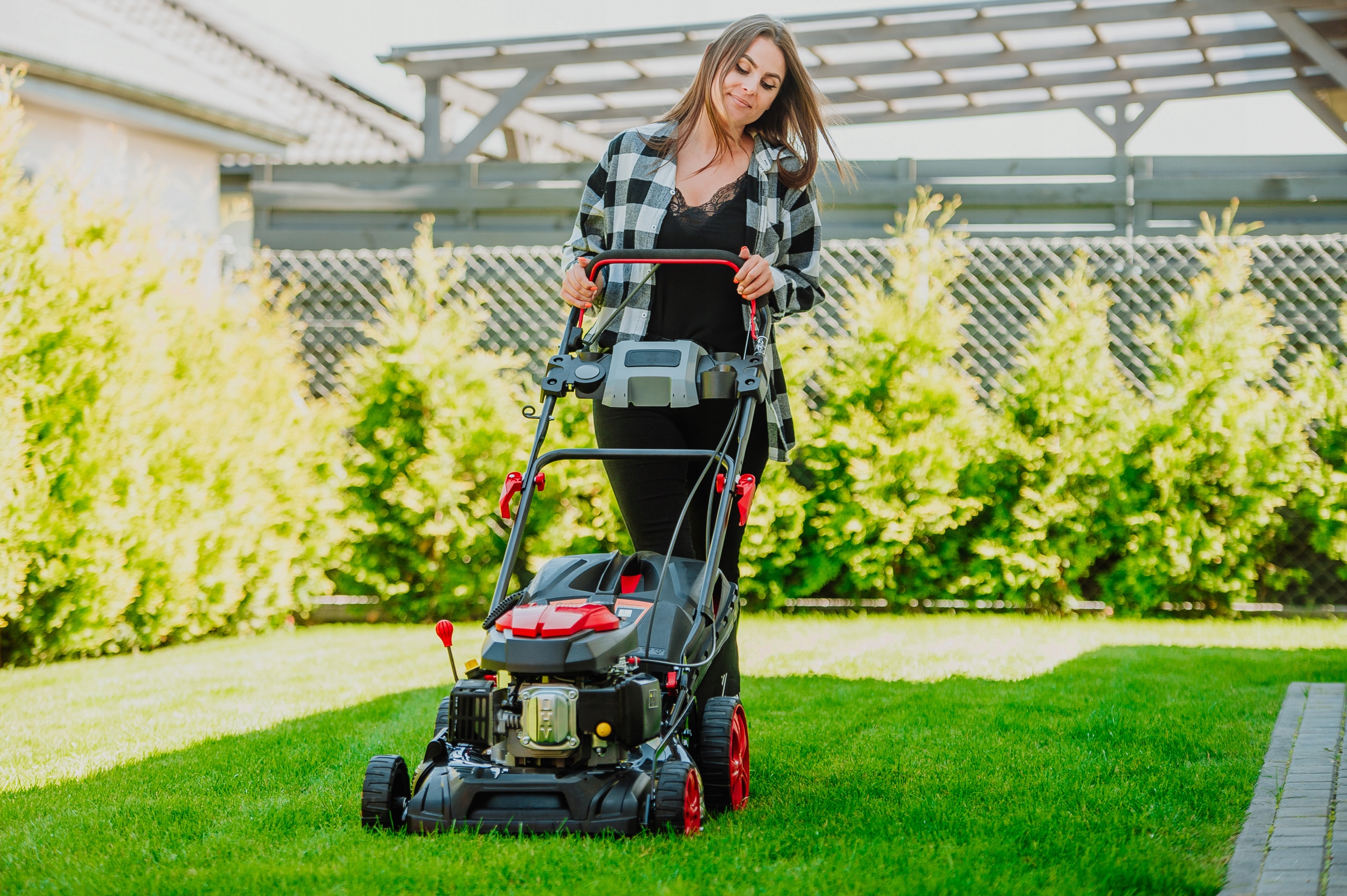 KOSIARKA SPALINOWA LEHMANN 53CM NAPĘD 9W1 MOCNA 9KM POWŁOKA OCHRONNA Sposób mocowania kół łożyska kulkowe