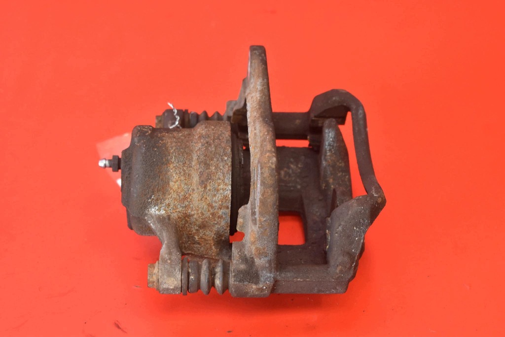 caliper brake right front TOYOTA COROLLA E18 1.6 VALVEMATIC 132 KM 13-18