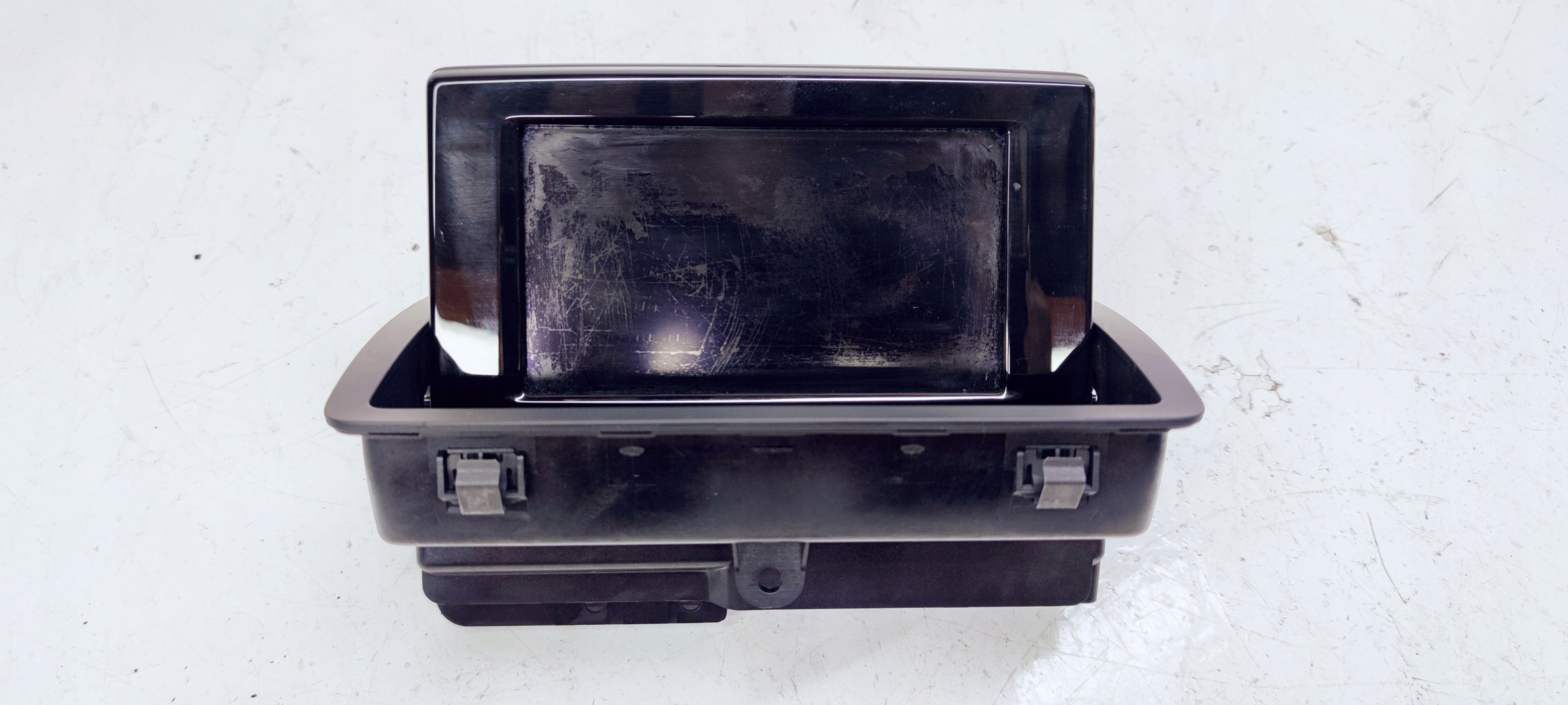 Дисплей монітор MMI AUDI Q3 8u0857273b