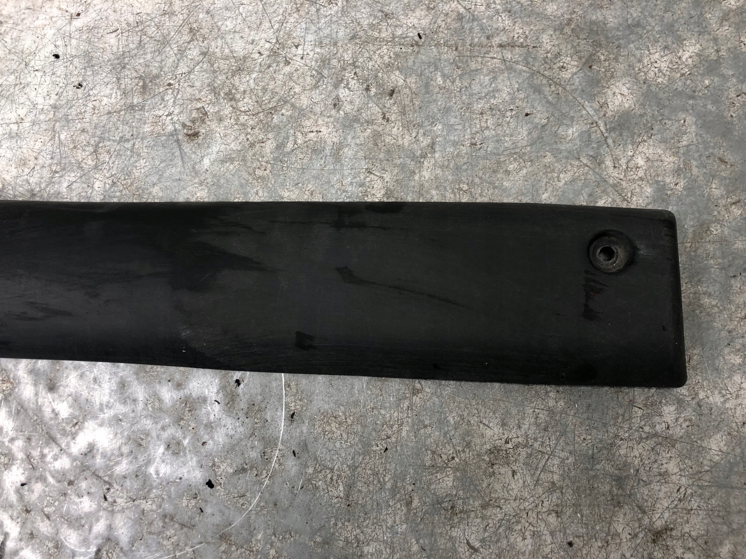 moulding door left front RENAULT MASTER III 7701692580