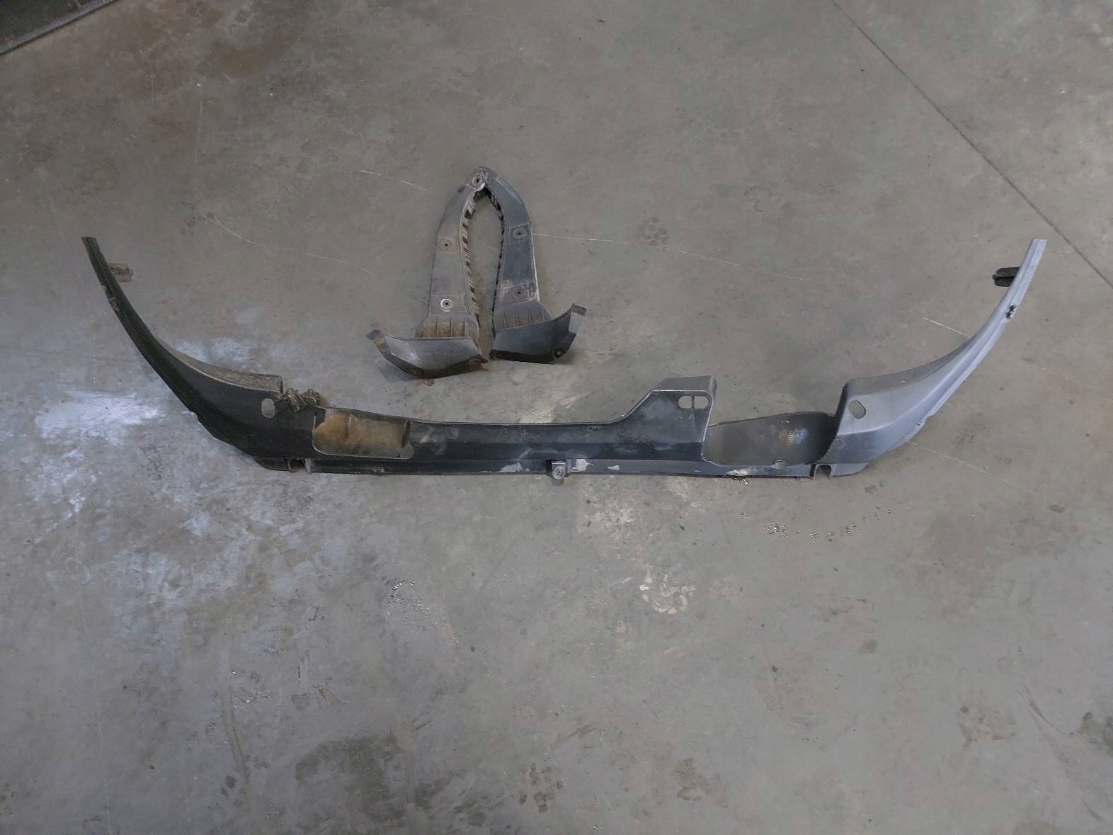 bumper rear part + sider + supports AUDI A6 C5 sedan LZ6H