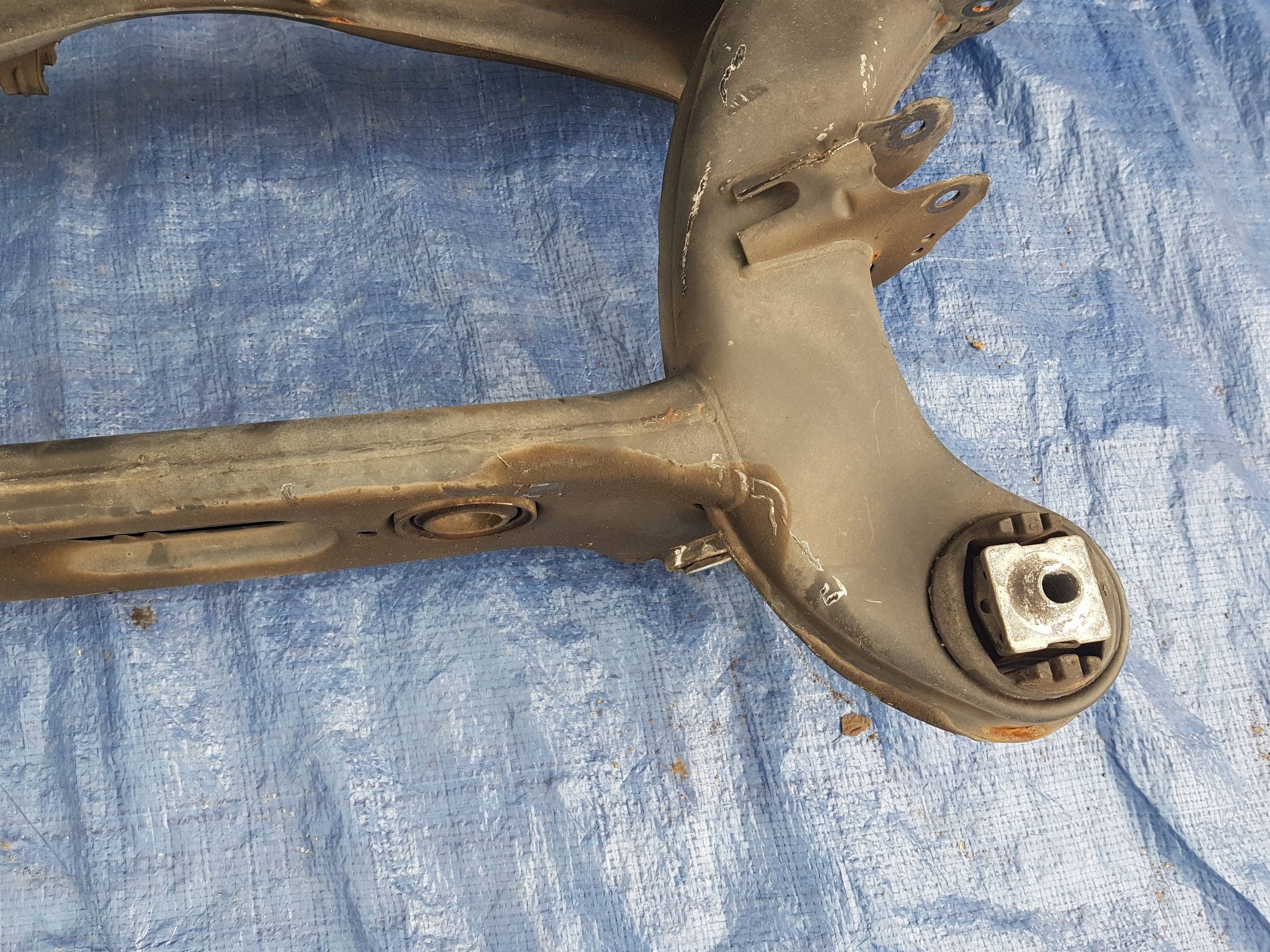 axle beam rear part MERCEDES W205 KOMBI sider subframe axle beam