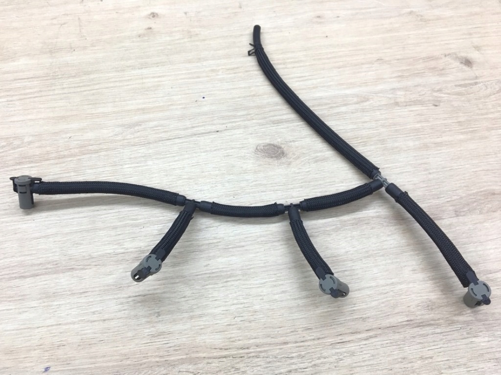 Przewod Przelewowy VW Multivan T6 2 0 TDI 4motion Part number 04L130235L