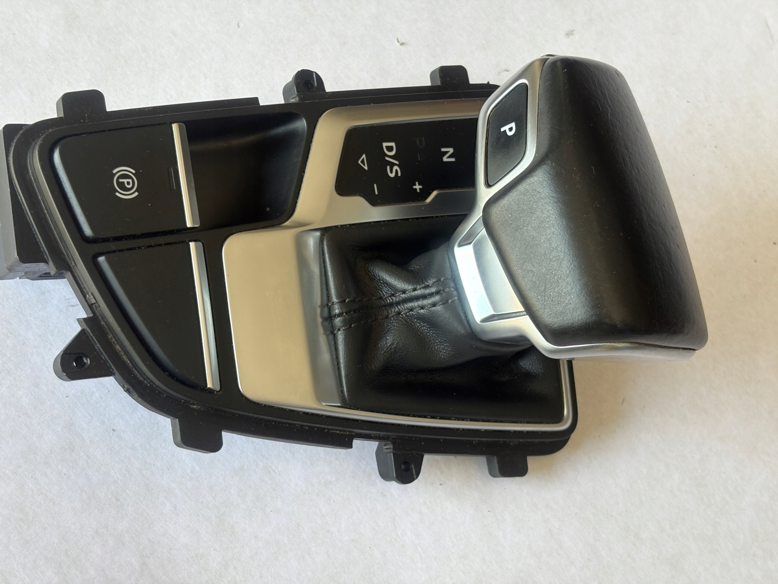 AUDI A4 B9 Pomello ghetta 8W1713111C