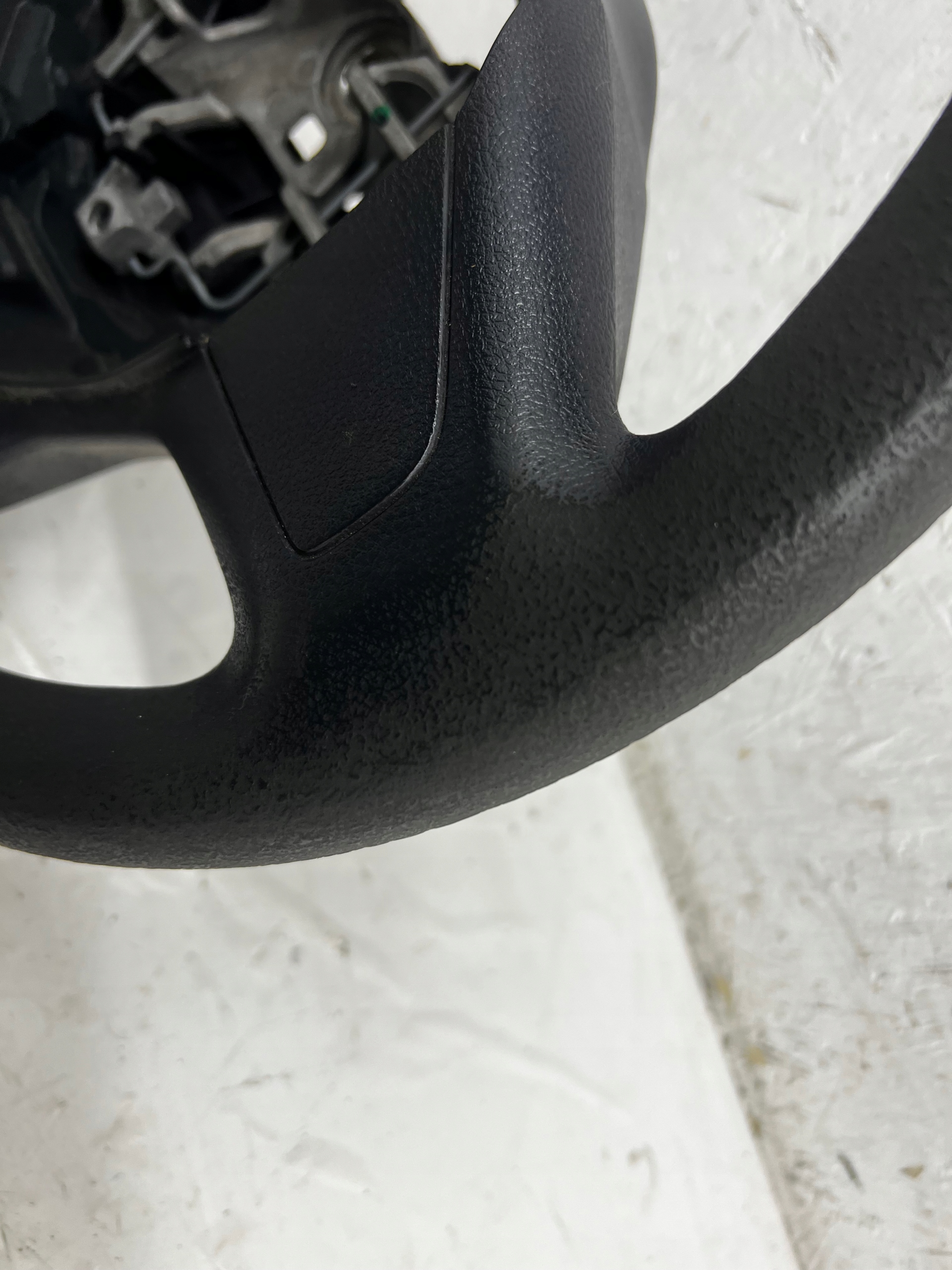 lenkrad RENAULT TRAFIC III OPEL VIVARO B 93868107