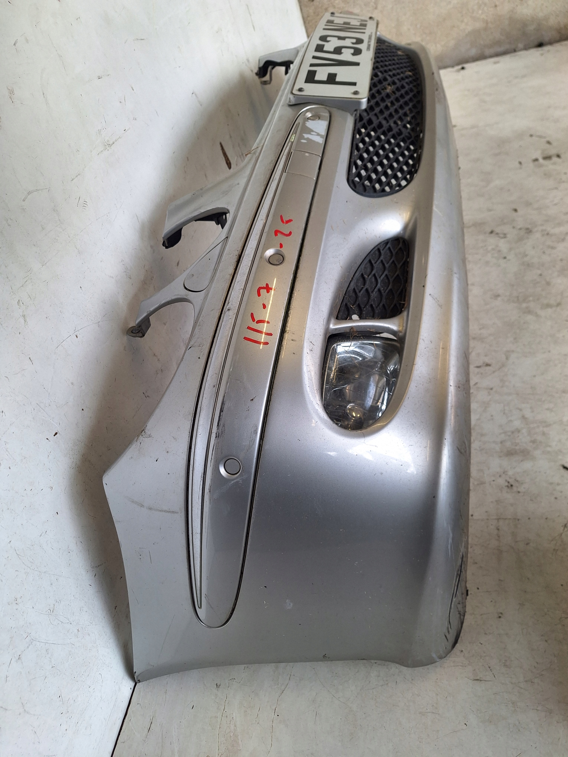MERCEDES E-KLASA W211 02-06 bumper XENON + PDC