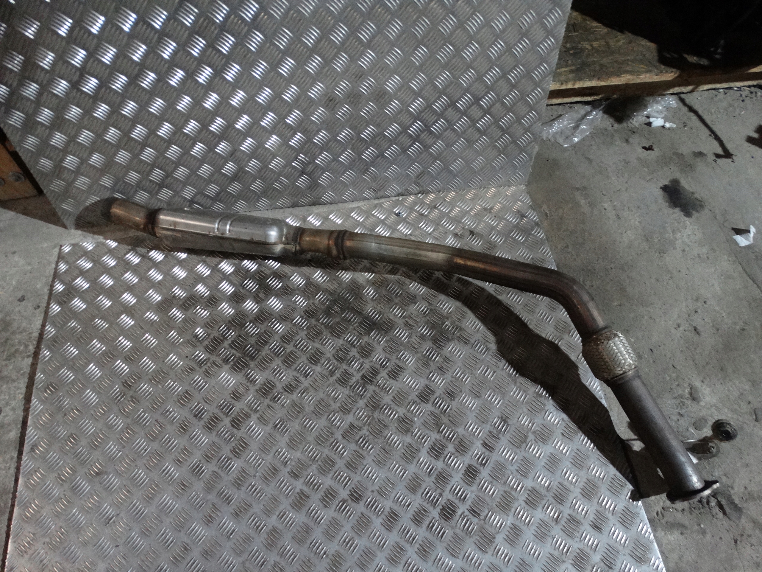 катализатор правый труба PORSCHE Cayenne 9Y Q7 Q8 1