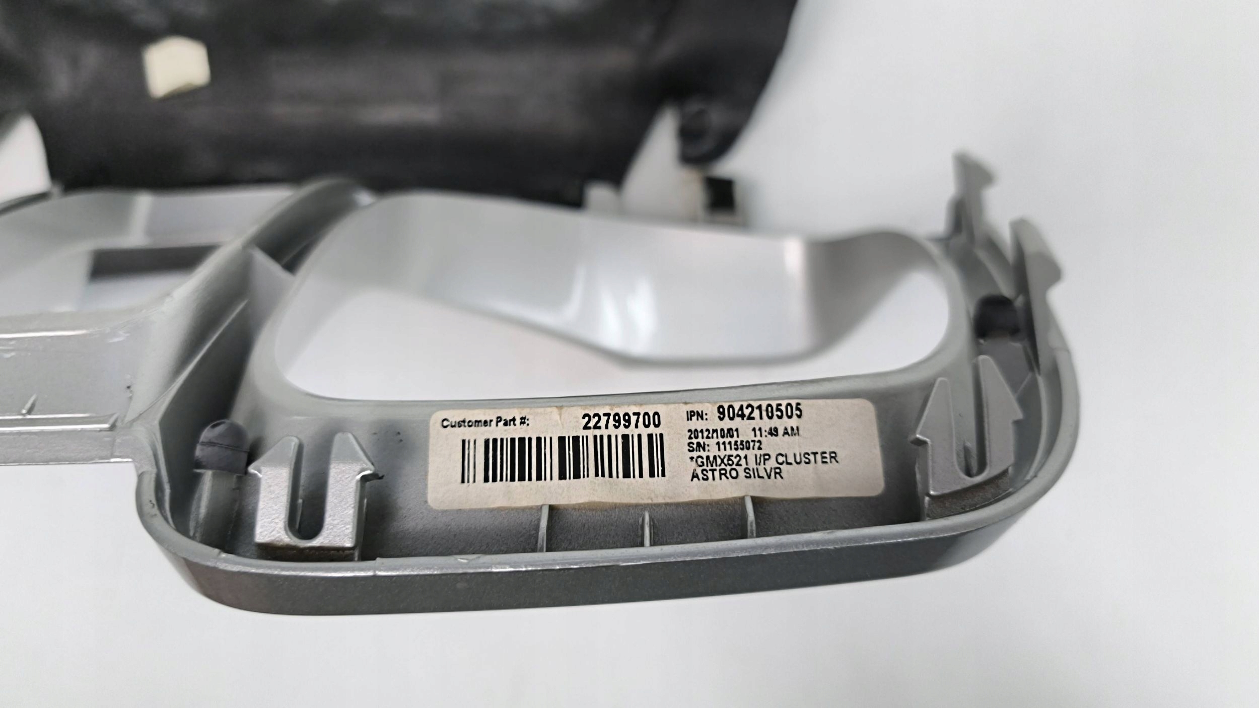 Chevrolet Camaro 16+ instrument panel frame 22799700