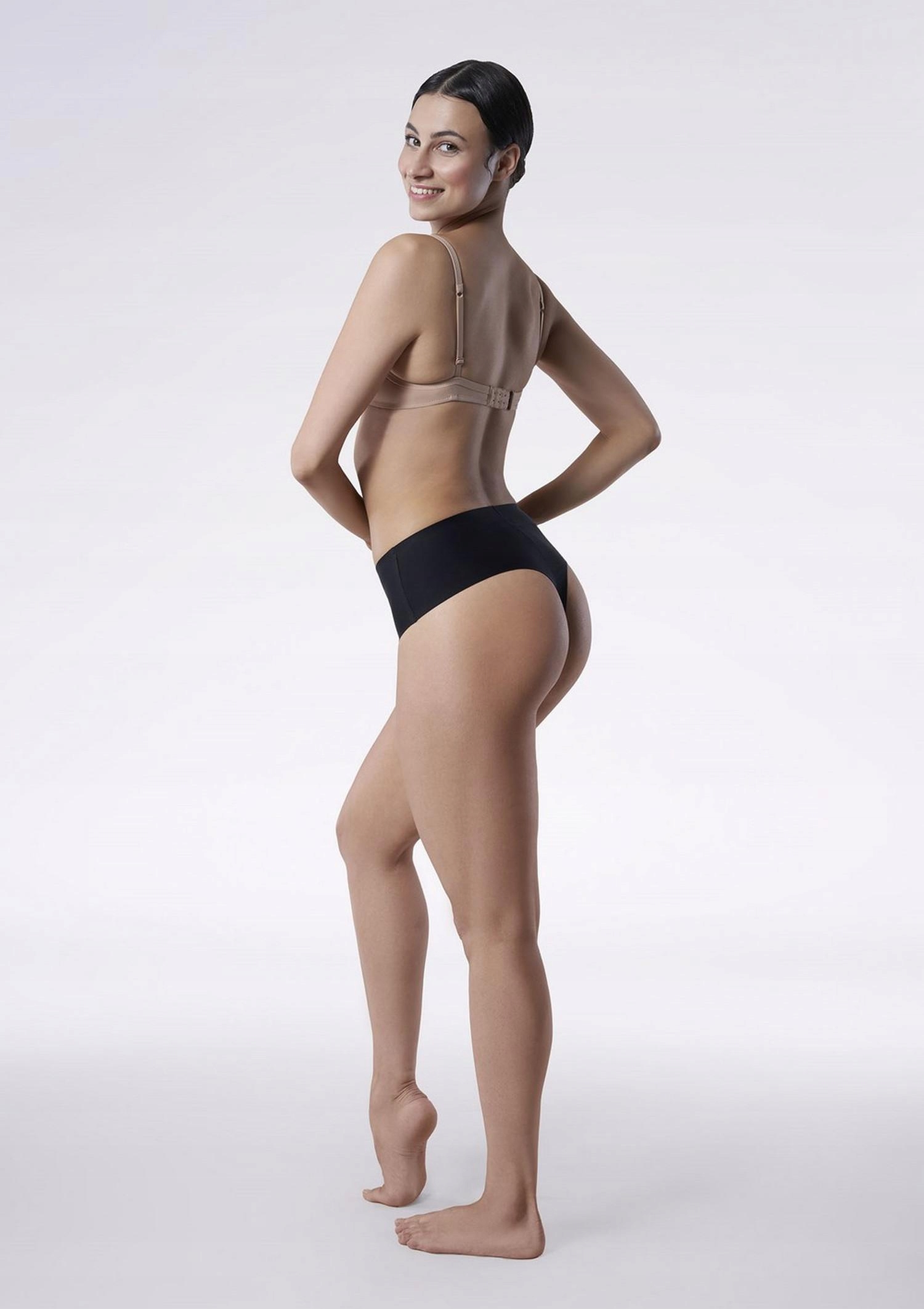 Stringi damskie czarne wysokie bezszwowe XL Model Jednokolorowe stringi maxi brazyliany