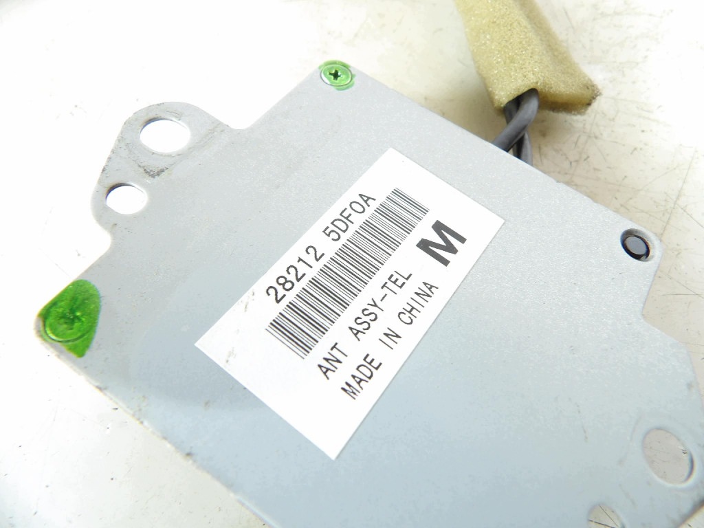 upravljačka ANTENY GPS 282125DF0A INFINITI Q30