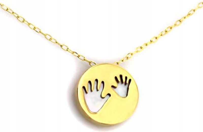 Zlatý řetízek s přívěskem 585 s perleťovou hmotou a nožičkami jako dárek