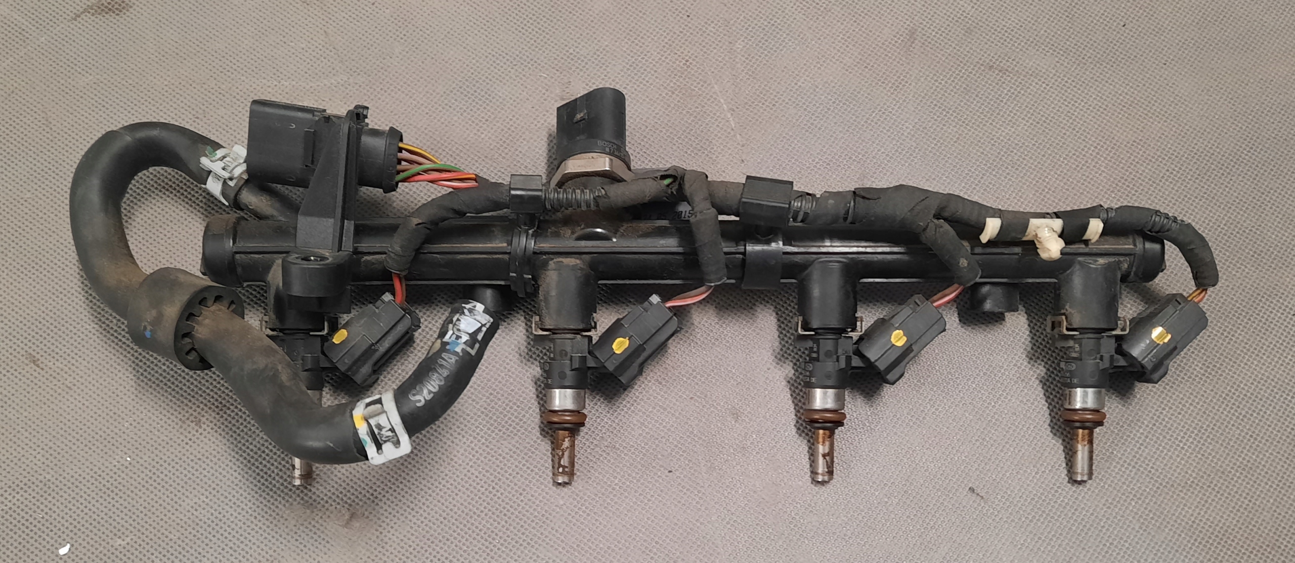 VW GOLF VII GTI 15R LISTWA WTRYSKOWA