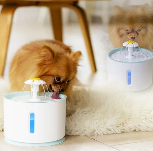 Levně Napáječka s fontánou Pet Fountain plastová 2400 ml