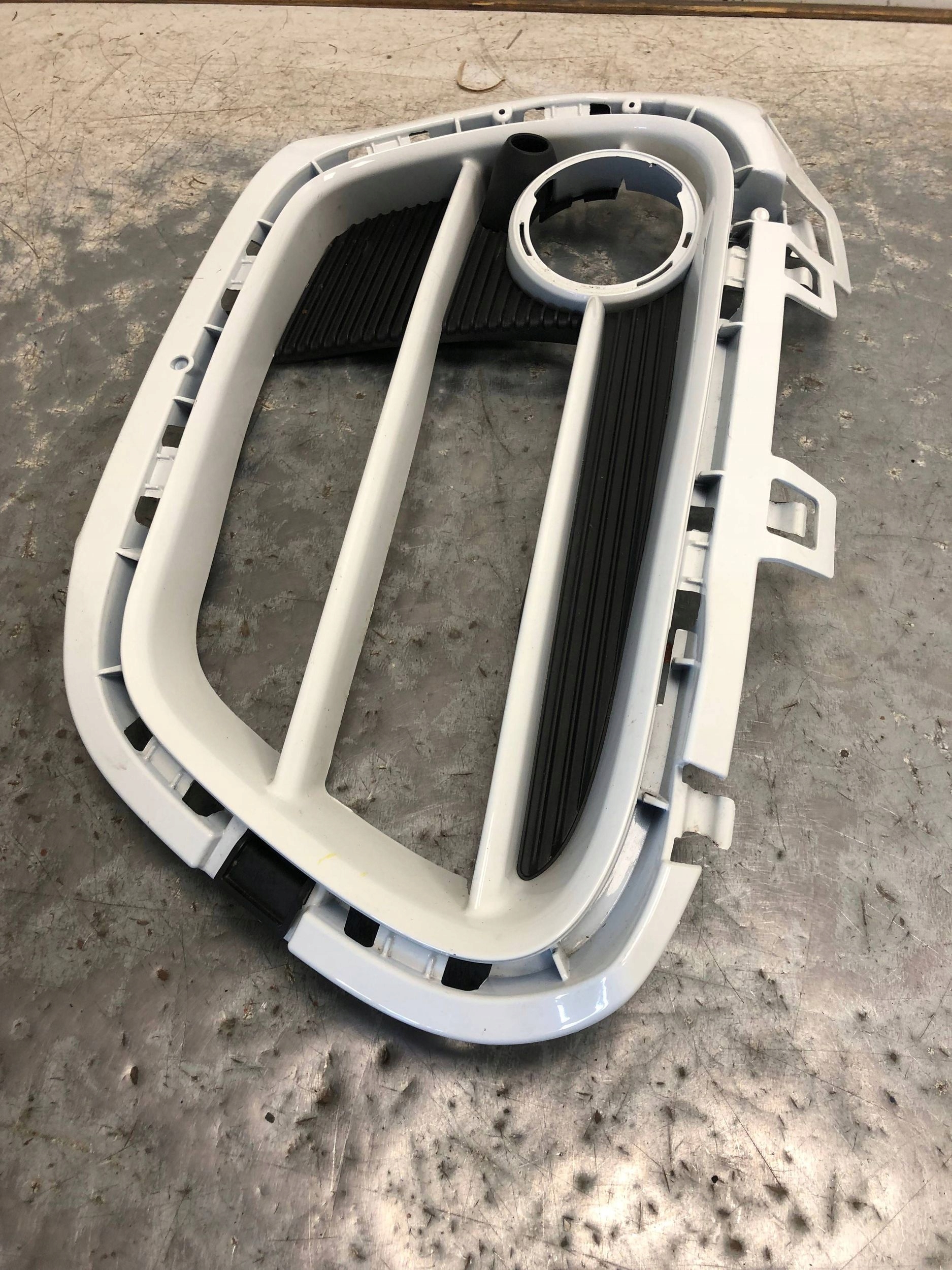 grid fog lights right front PDC PORSCHE CAYMAN S 98150556402
