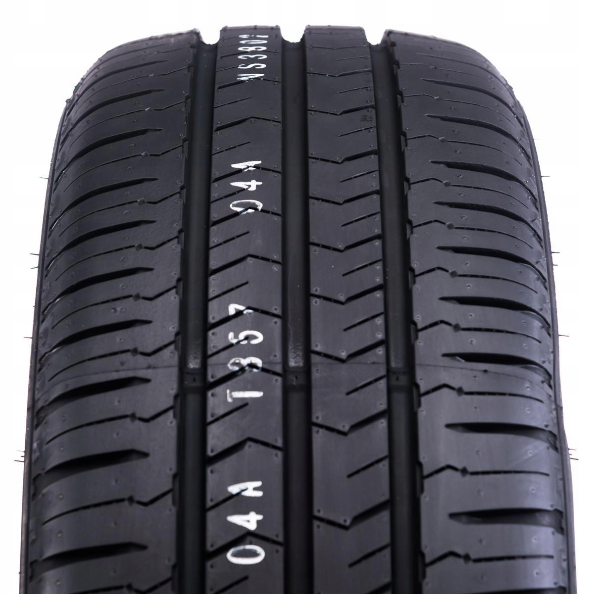 1x Letní Pneumatika 225/65R16 Nexen Roadian CT8 S