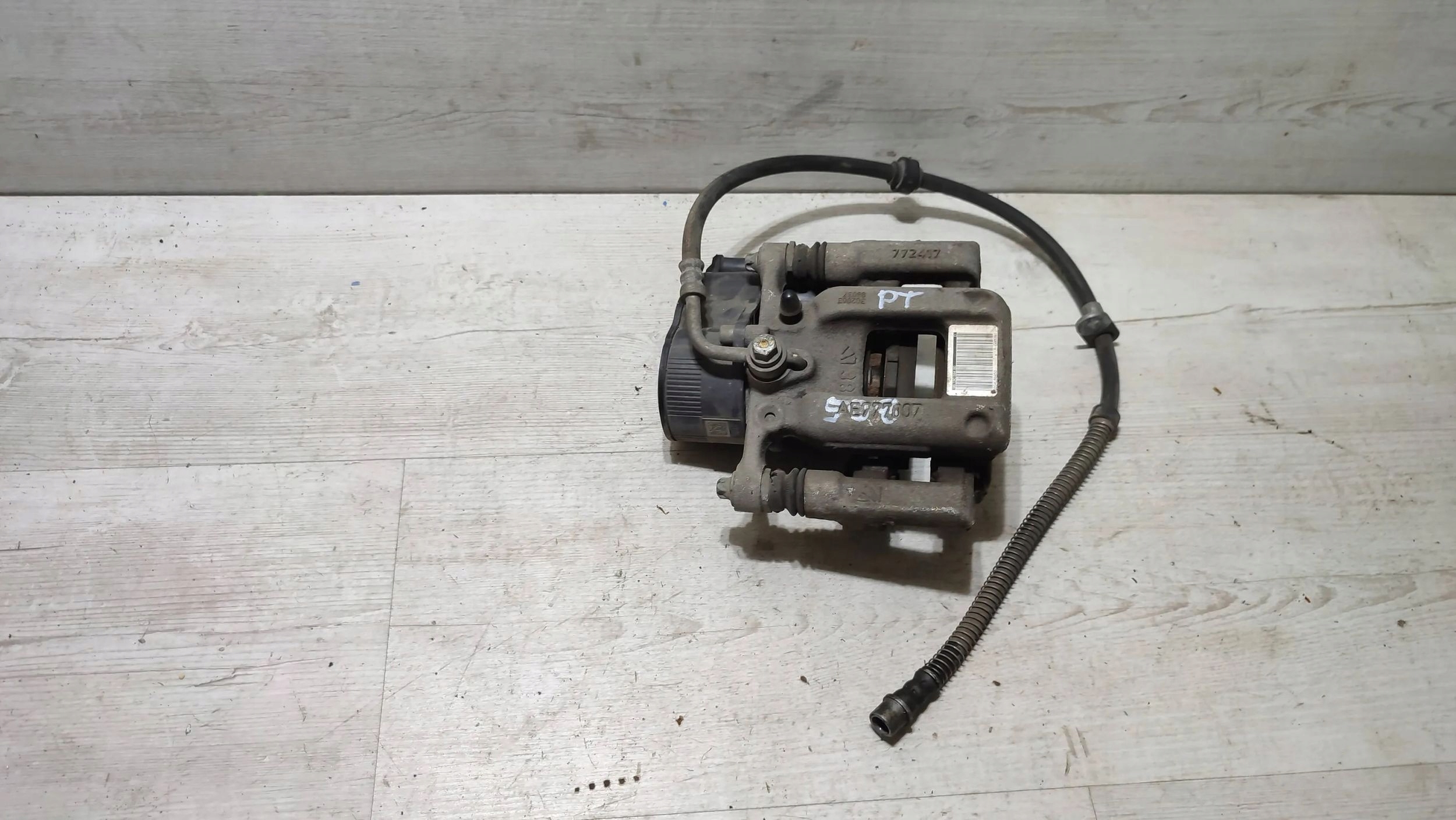 Peugeot 508 II 22r 1.2 rear part side right caliper