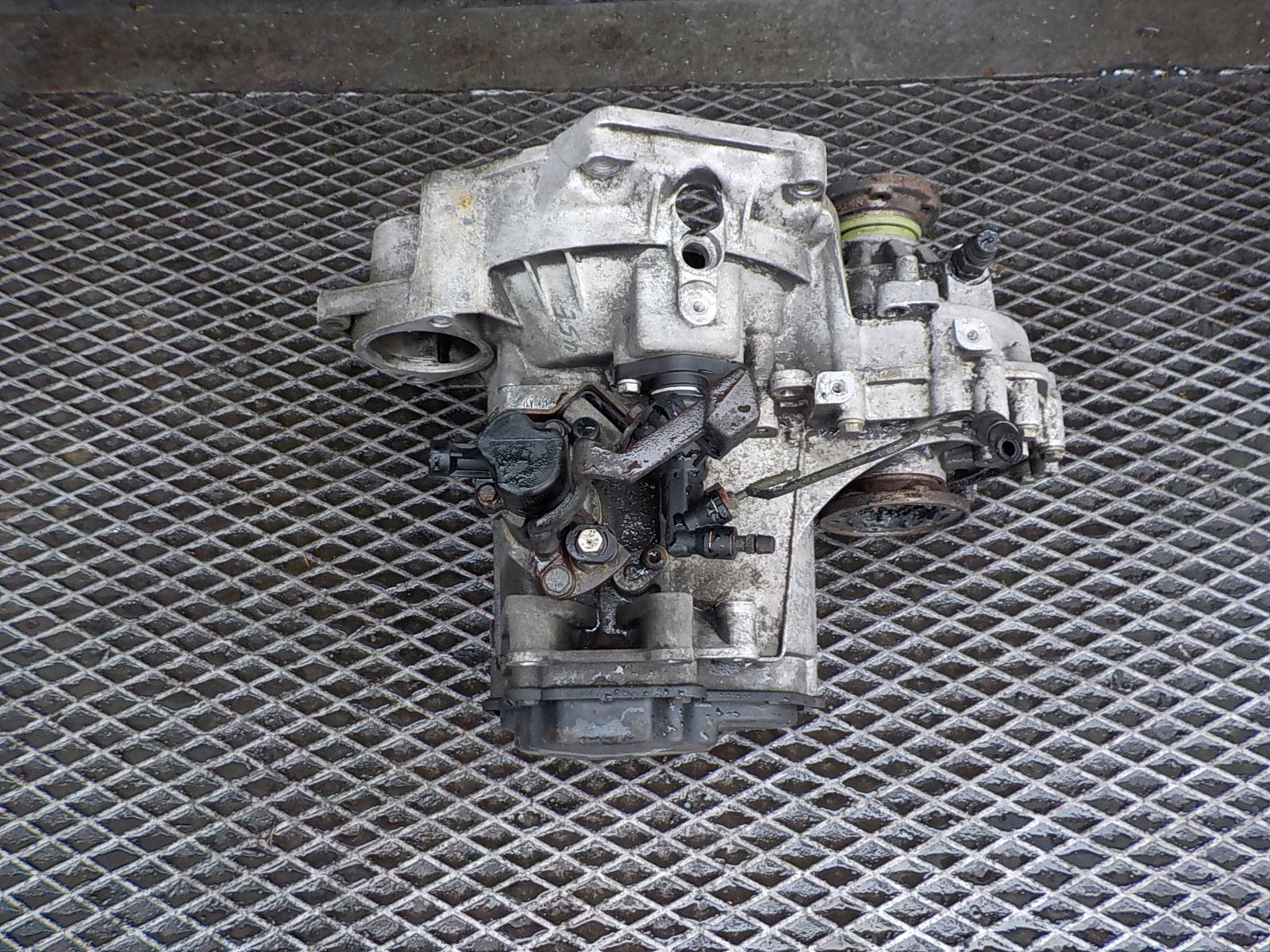 VOLKSWAGEN BORA 1.8 TB Getriebe DYN