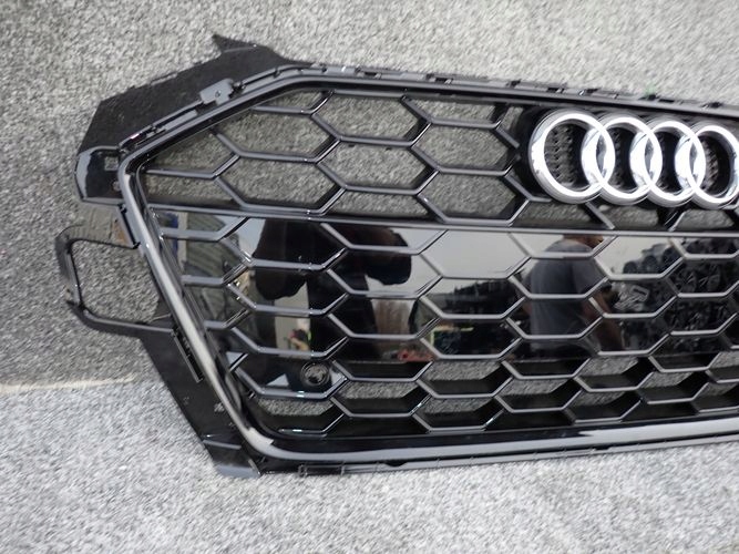 AUDI A4 B9 S-LINE 8W0 LIFT 19- Grille