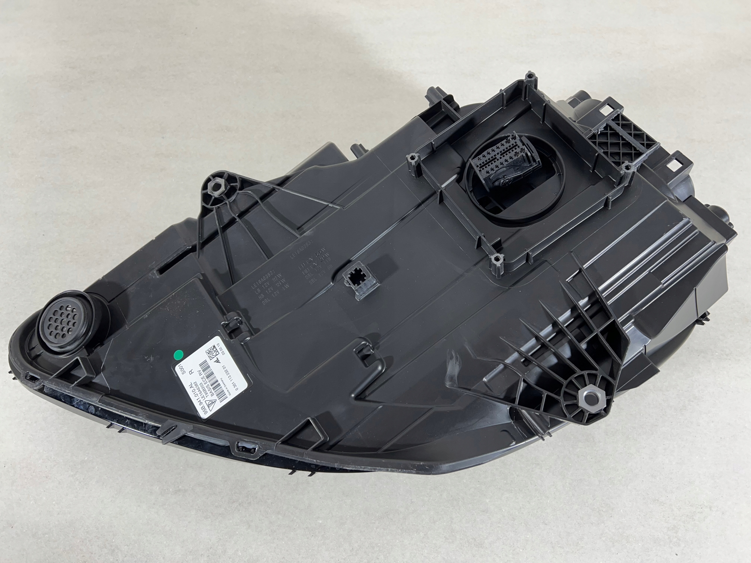 PORSCHE MACAN LIFT 95B FULL LED LAMPA PRAWA PRZÓD Wersja Europejska