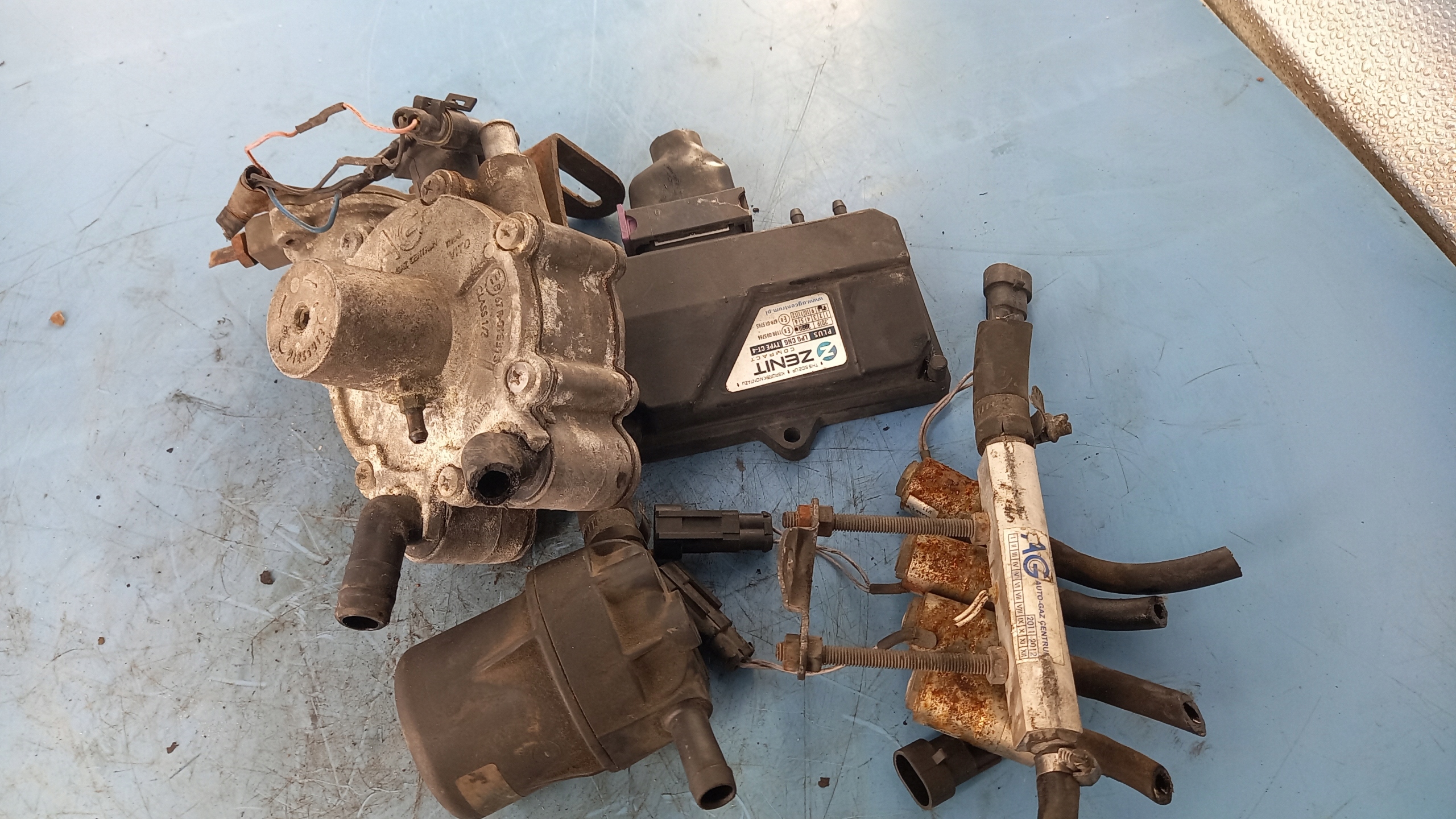 INSTALACJA GAZOWA SKODA OCTAVIA 01R KOMBI 1.6B