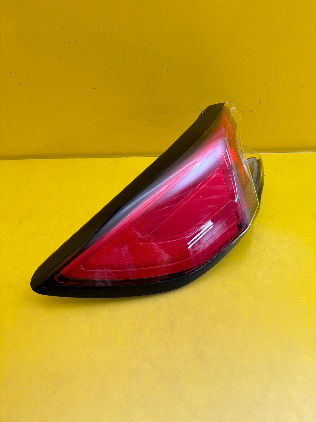 light left rear Ford Kuga III 2020- LV4B-13405-BE
