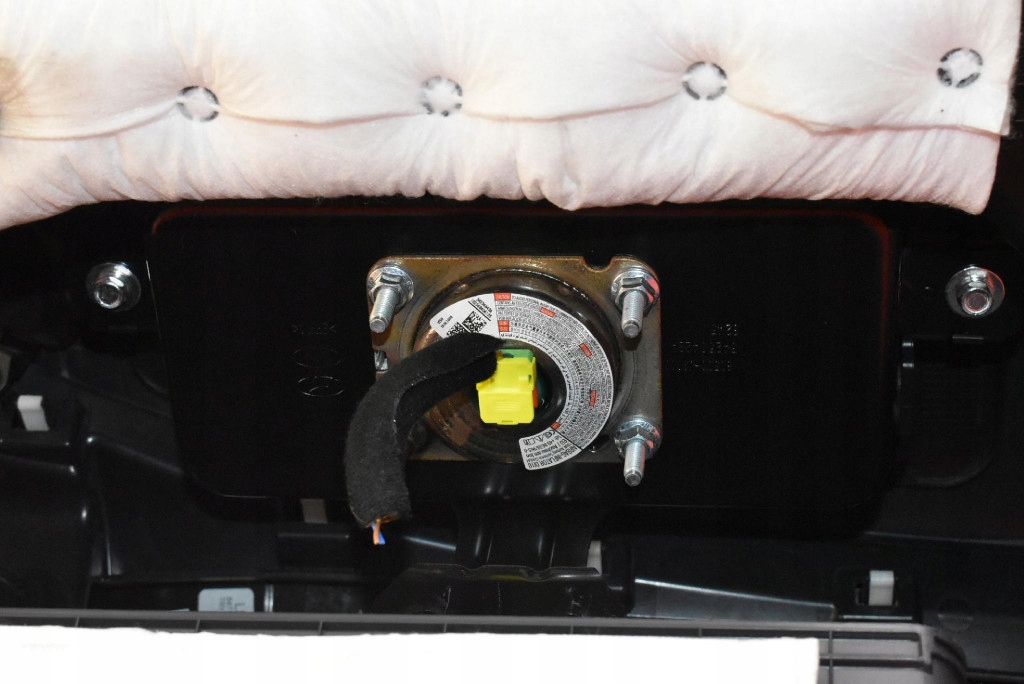dashboard instrument panel console cockpit airbag HYUNDAI KONA 1 and 17-19