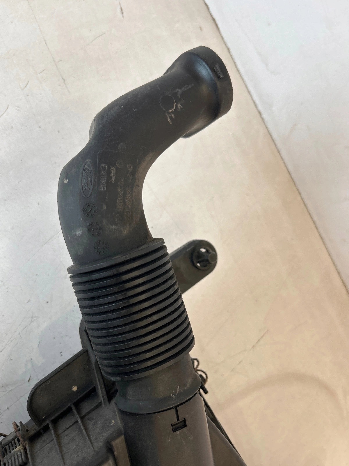 Gehäuse filter luft Ford Transit Cusotm Mk1