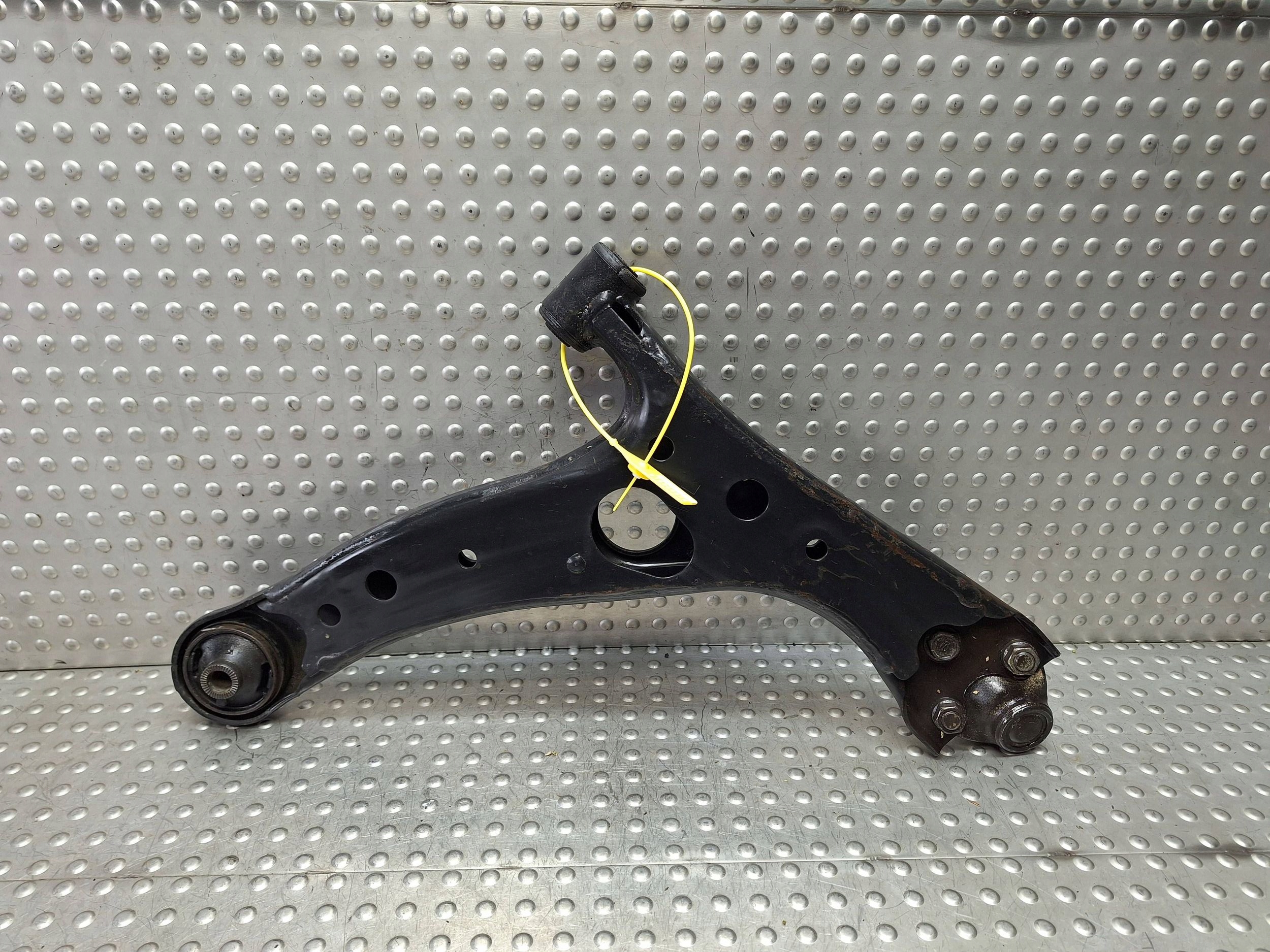 arm left front TOYOTA RAV4 II 01-06