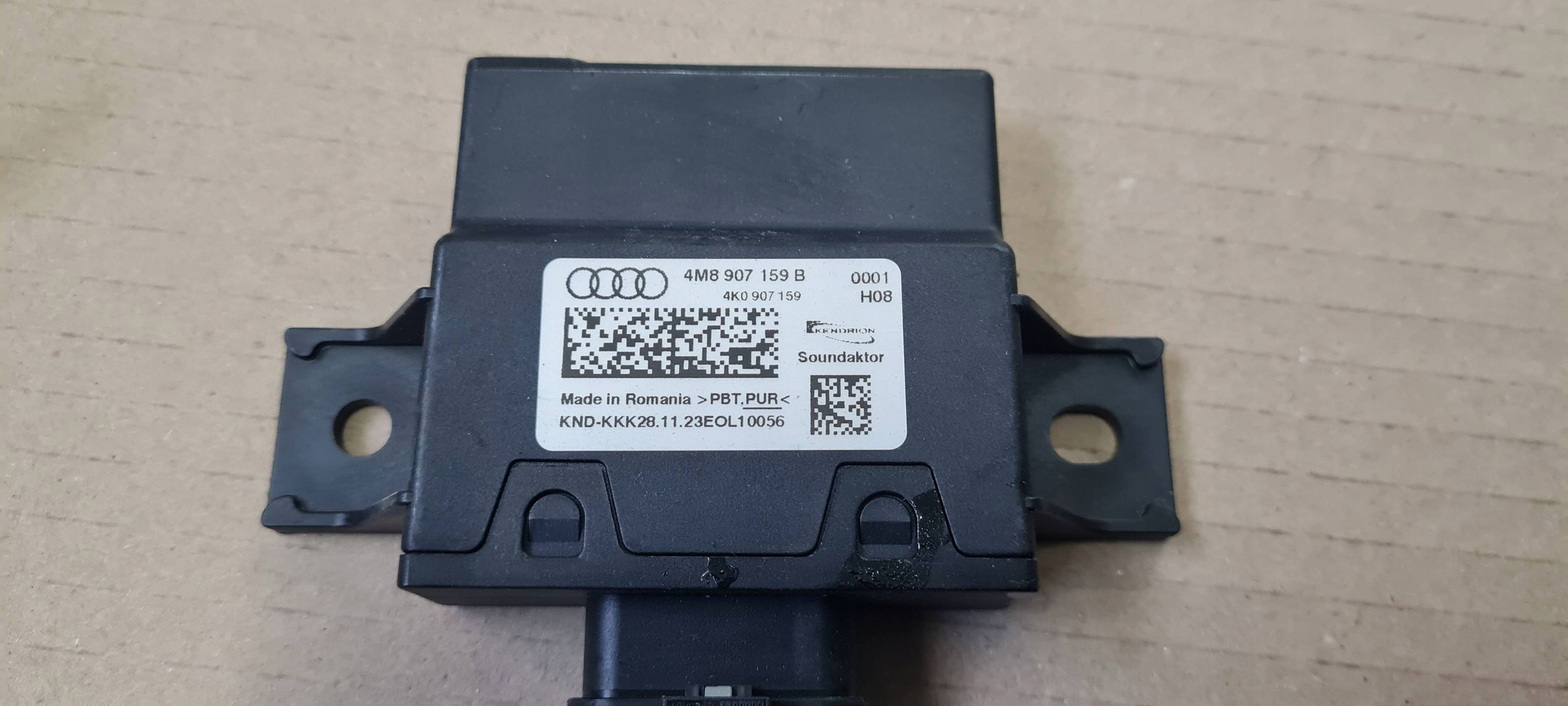 SQ8 4M RSQ8 Q8 module control unit DZWIEKU connecting spoiler 4M8907159B