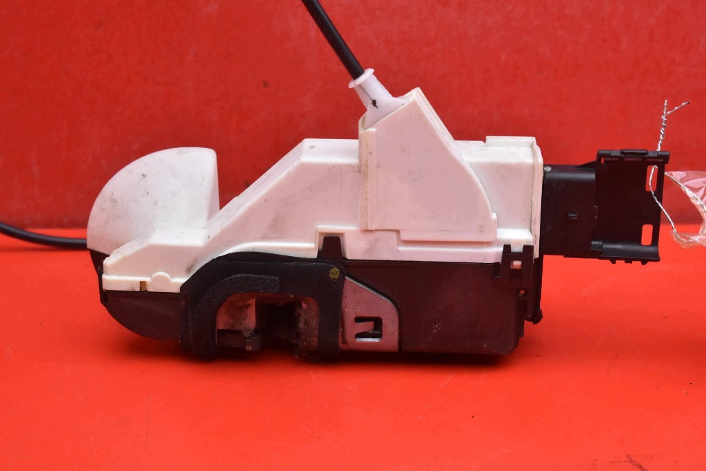 lock door left front front EU CITROEN C5 II X7 III sedan 08-17