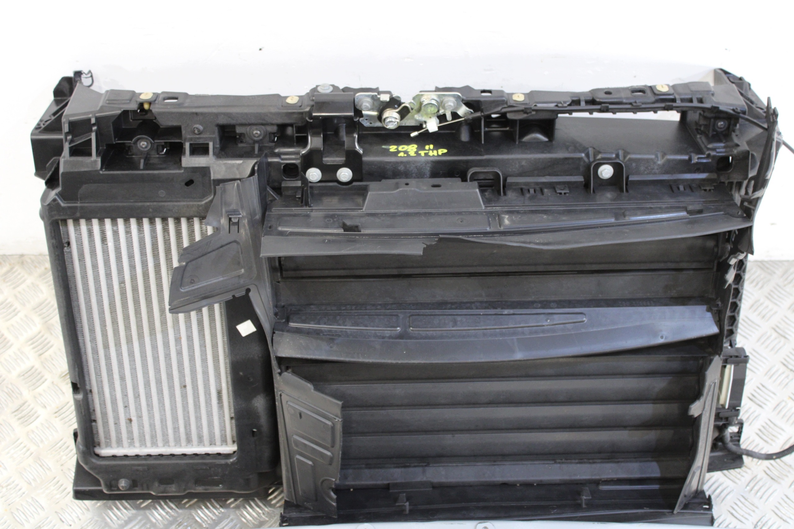 support panel for radiators front radiator pillar PEUGEOT 208 II 2 1.2 THP